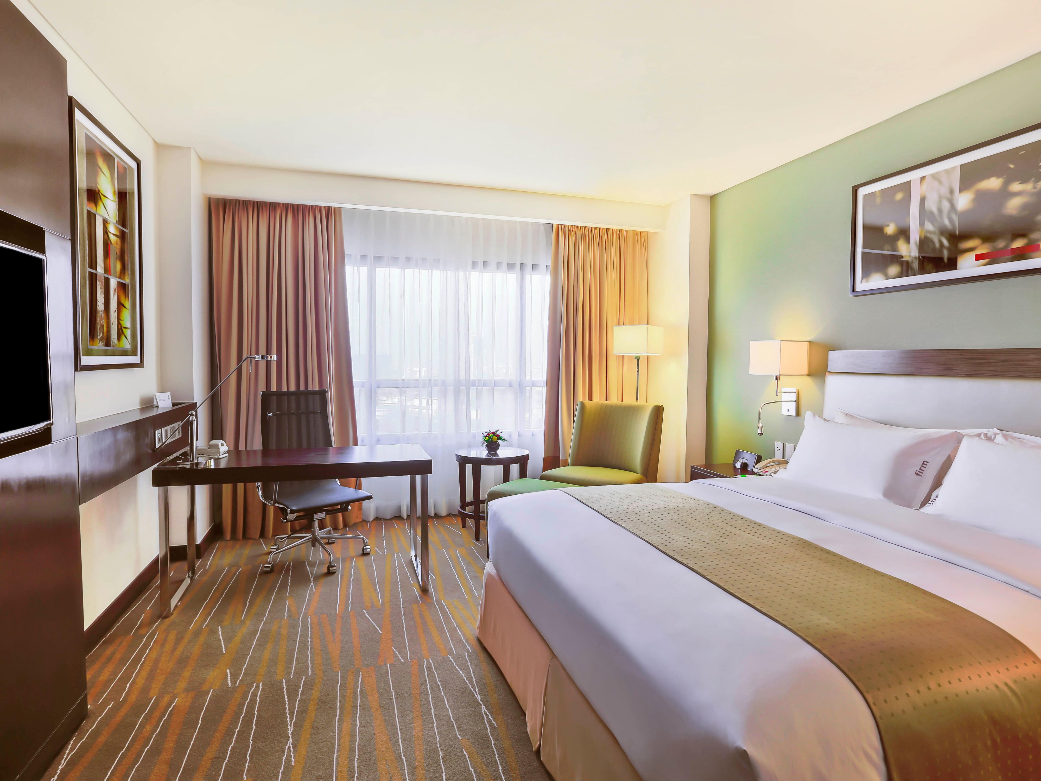 Modern and spacious King Leisure Rooms with 1 king bed