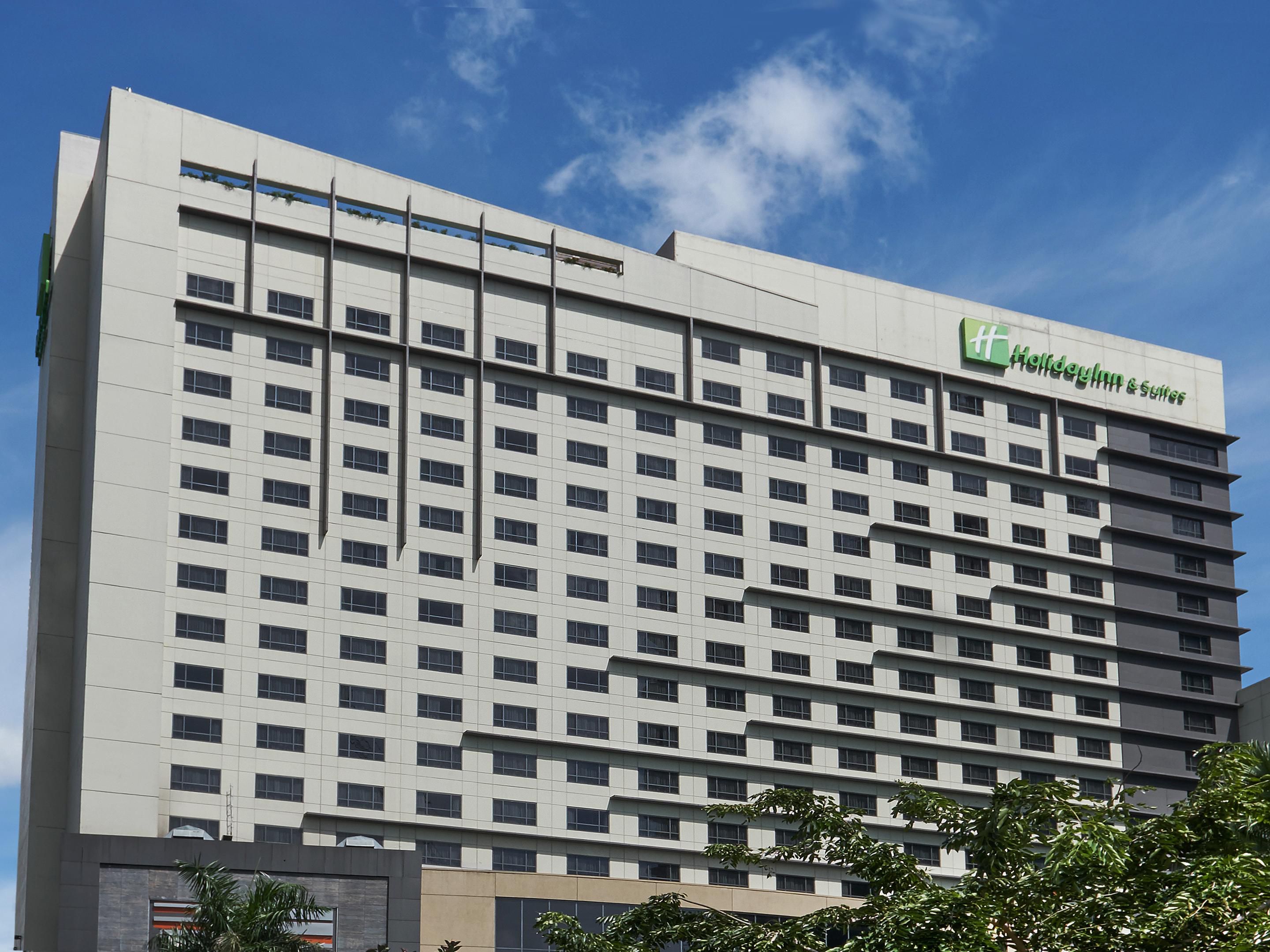 five star hotel in philippines makati