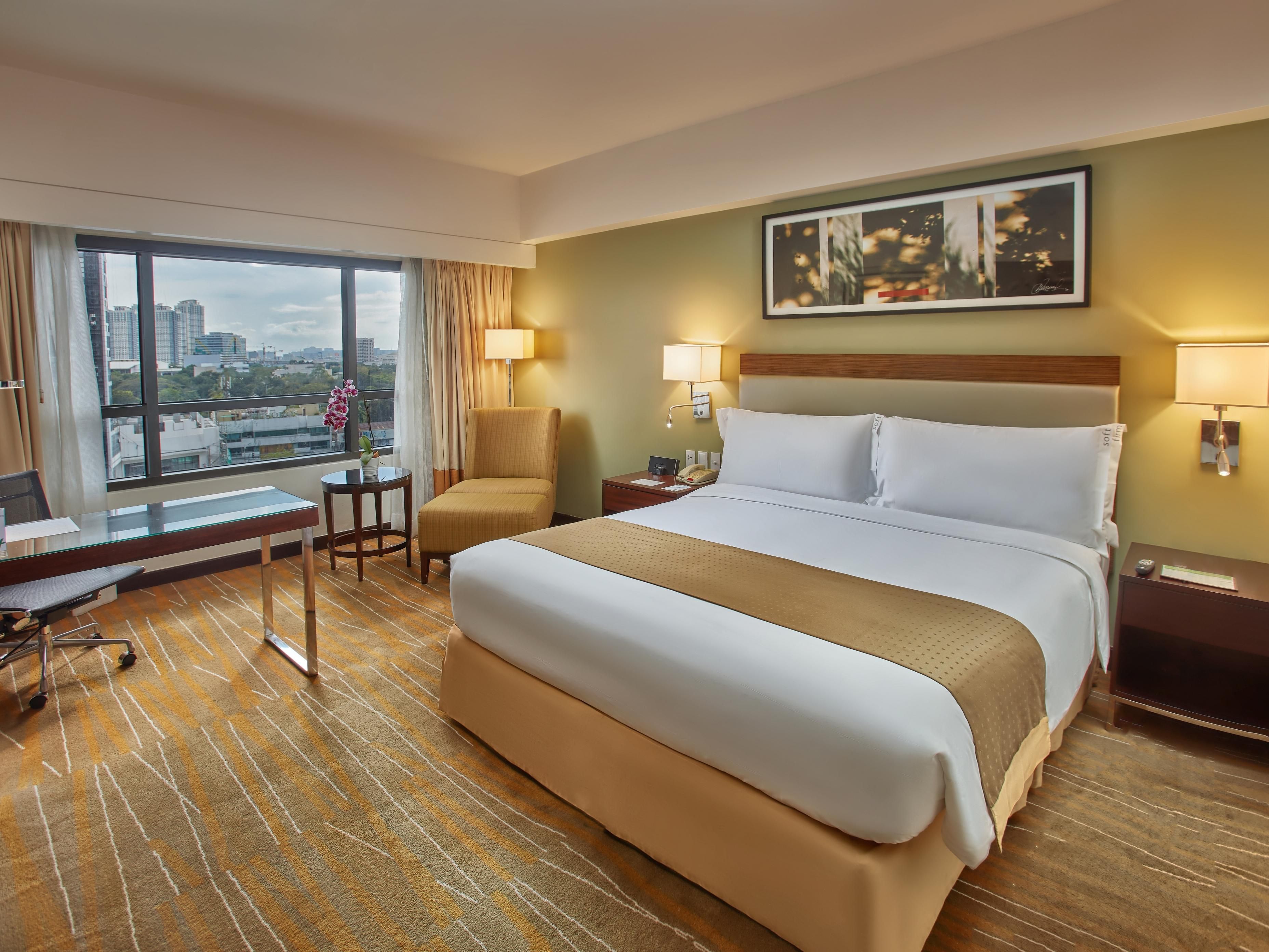 We provide peace of mind
with every getaway.​

We’re dedicated to keeping you informed about what to expect during your stay, especially when it comes to cleanliness and your wellbeing.