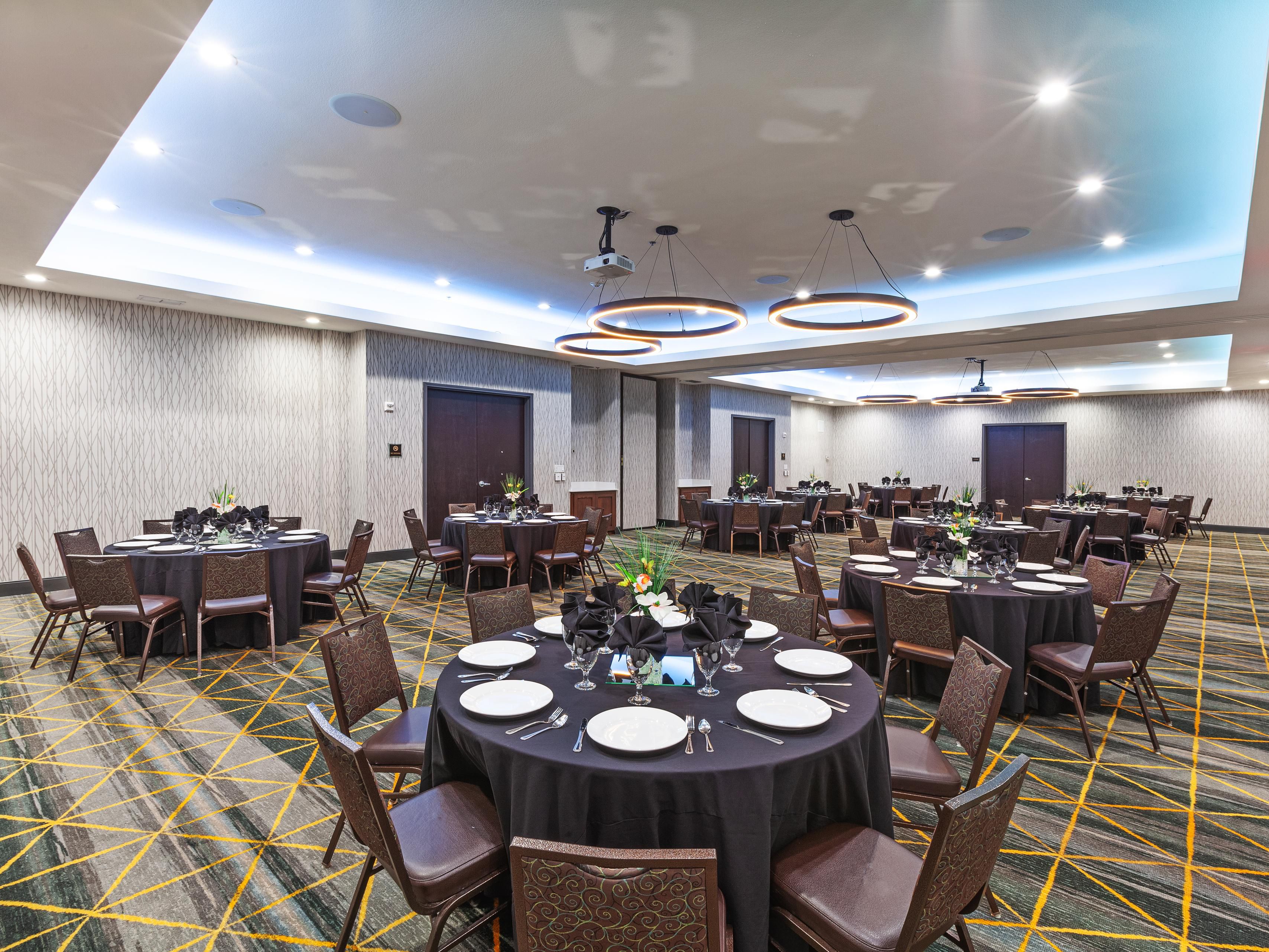 From business meetings, to weddings and family reunions, being together matters. With 2,278 square feet of flexible meeting space, we make sure events of all sizes and types are a success.