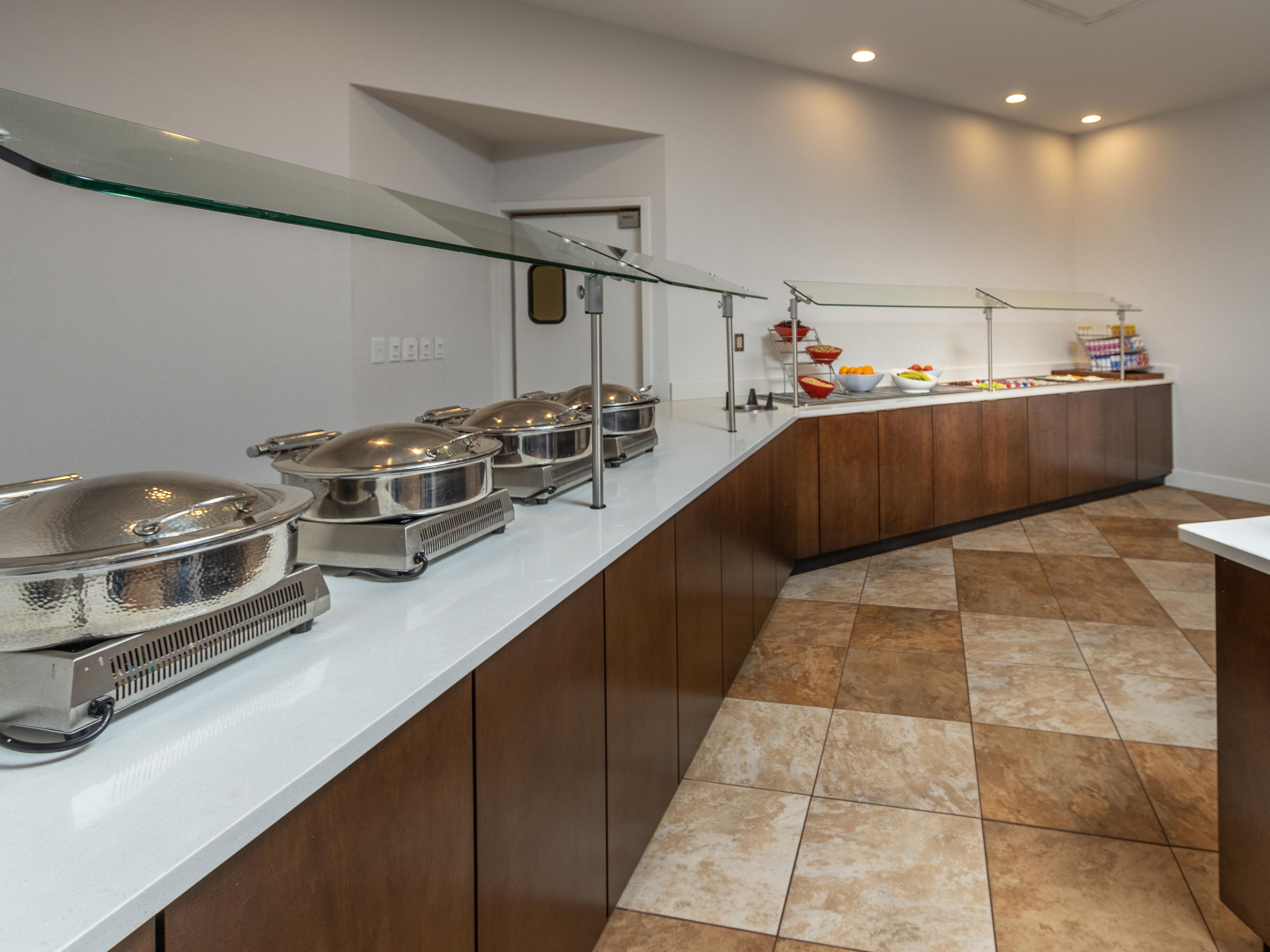 Join us for brunch on Sundays!  The perfect way to end the weekend or start the week off right by indulging in our delightful spread of food & drink options.  Served from 6am-2pm in Kems Restaurant.