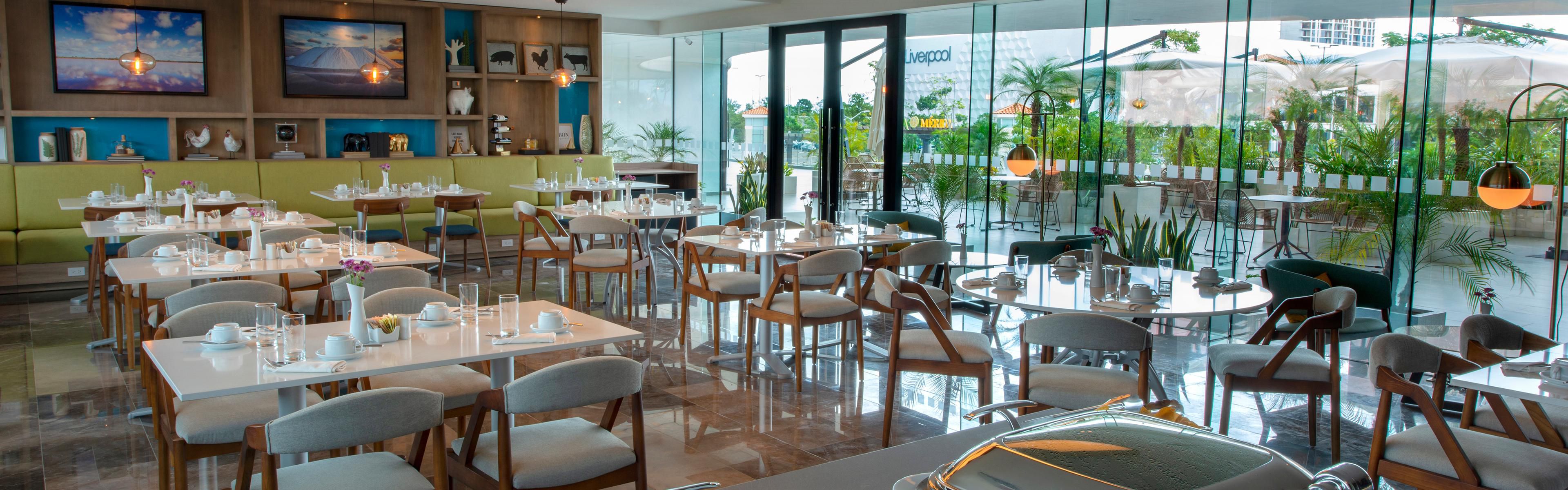 Restaurantes cerca del Holiday Inn Hotel & Suites Merida La Isla