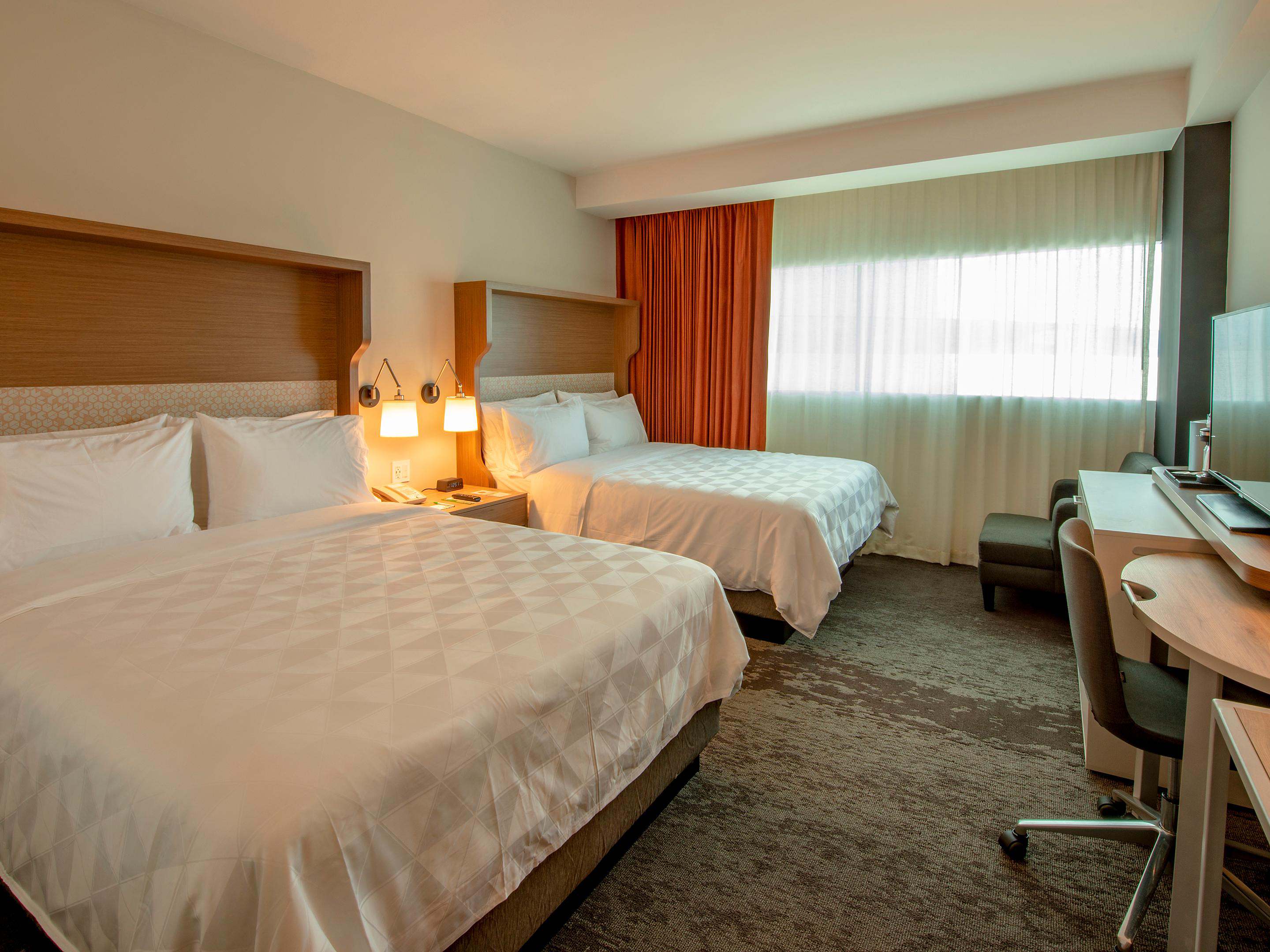 Hotel in Merida | Holiday Inn Hotel & Suites Merida La Isla Hotel