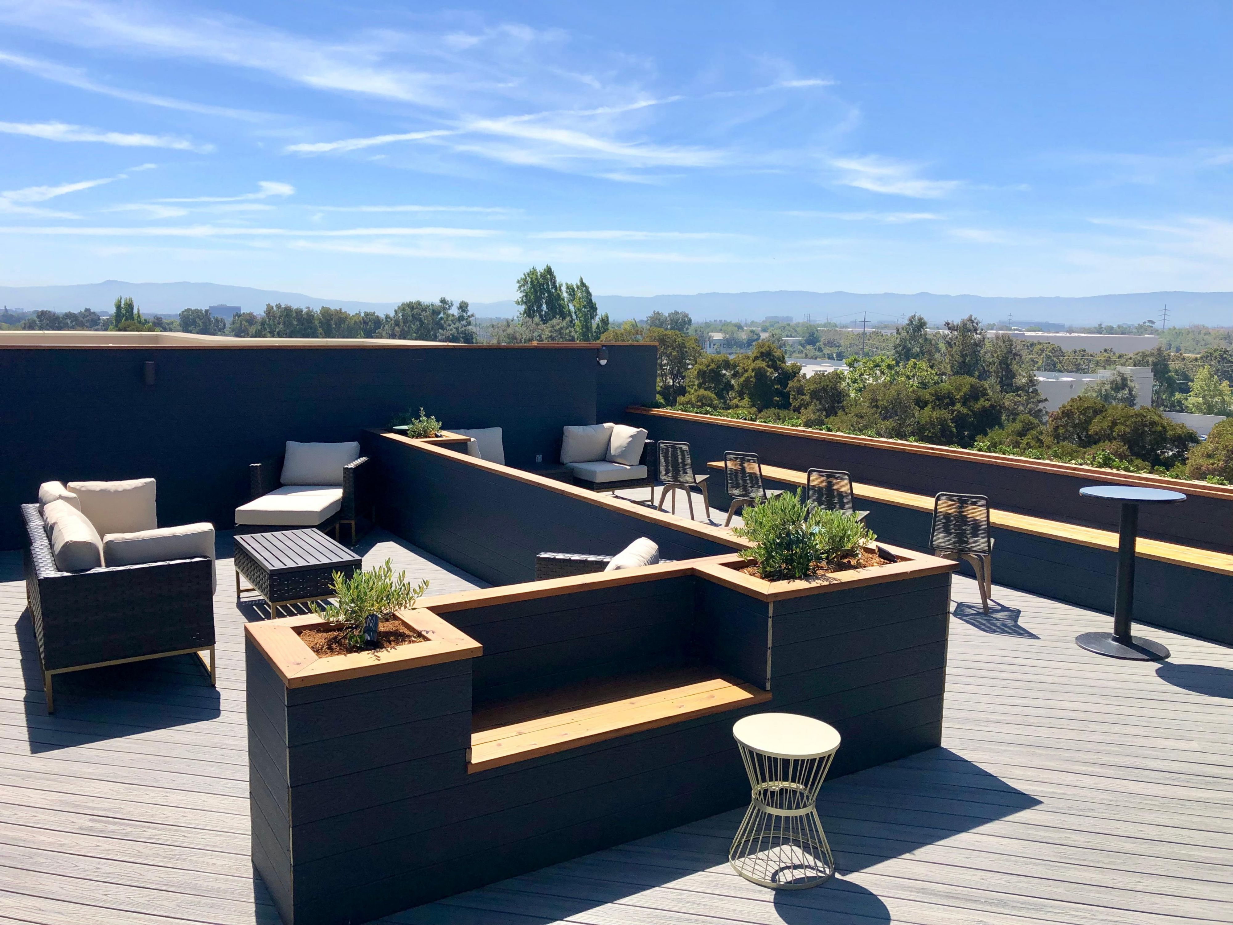 Enjoy your next event under the stars! Our Roof Top Deck is designed for group gatherings, a private dinner or a cocktail social. Contact our Sales Department for more details sales@holidayinnsiliconvalley.com 