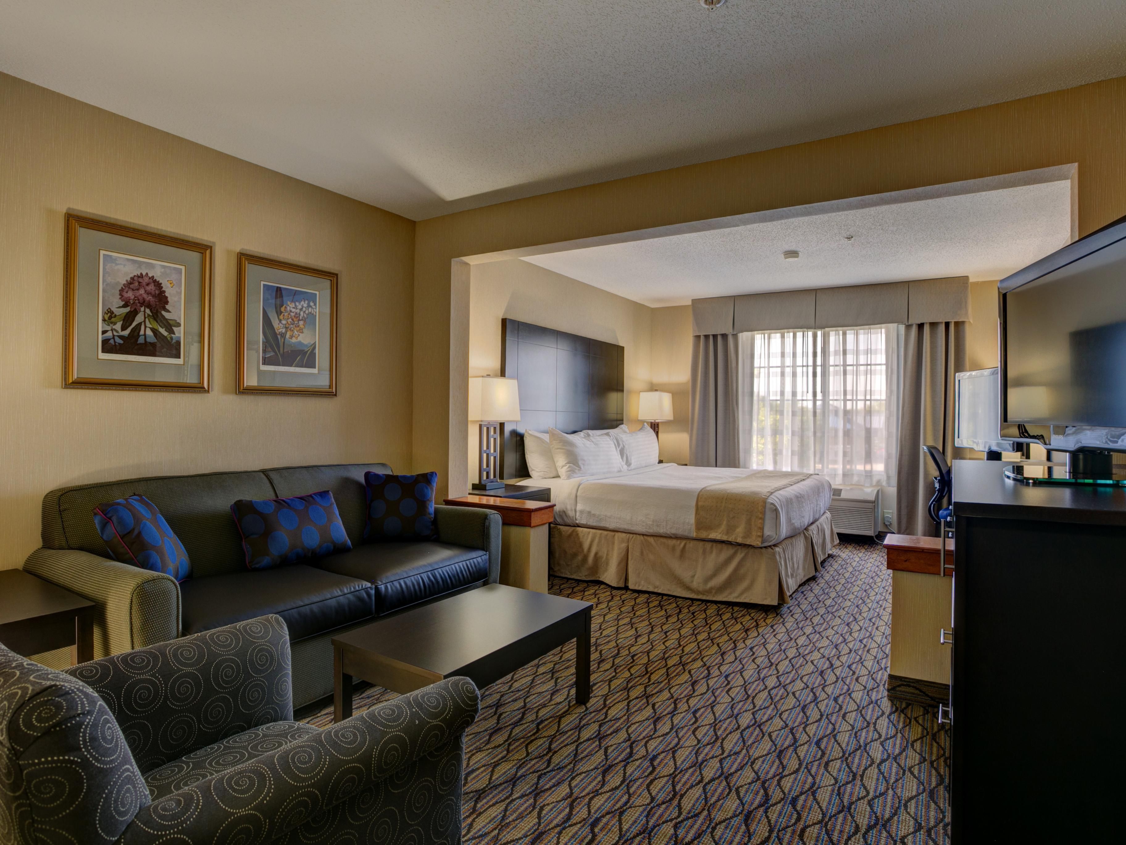 Get more space to enjoy your stay when you book one of our Milwaukee hotel suites. These apartment-style accommodations feature separate living and sleeping areas and kitchenettes with a full-size refrigerator, stovetop, oven, microwave, and coffee maker. Enjoy comfortable group travel with pullout sofa beds in all our Milwaukee Airport suites.