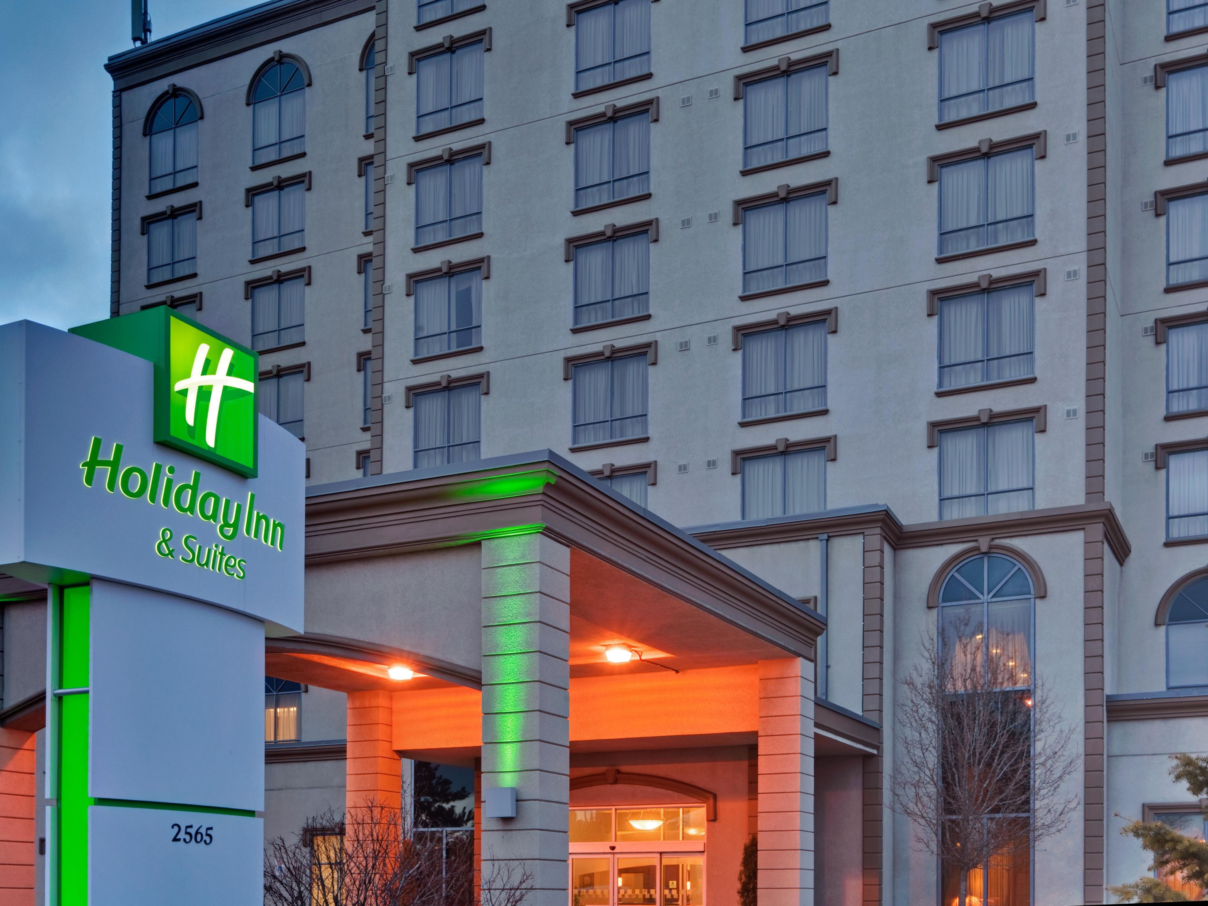 Hotels in Mississauga with Pool  Holiday Inn & Suites Mississauga West