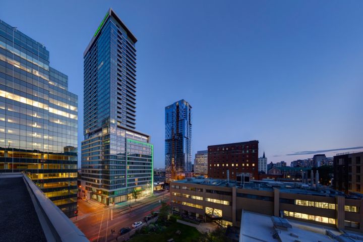 Holiday Inn & Suites Montreal Centre-ville Ou