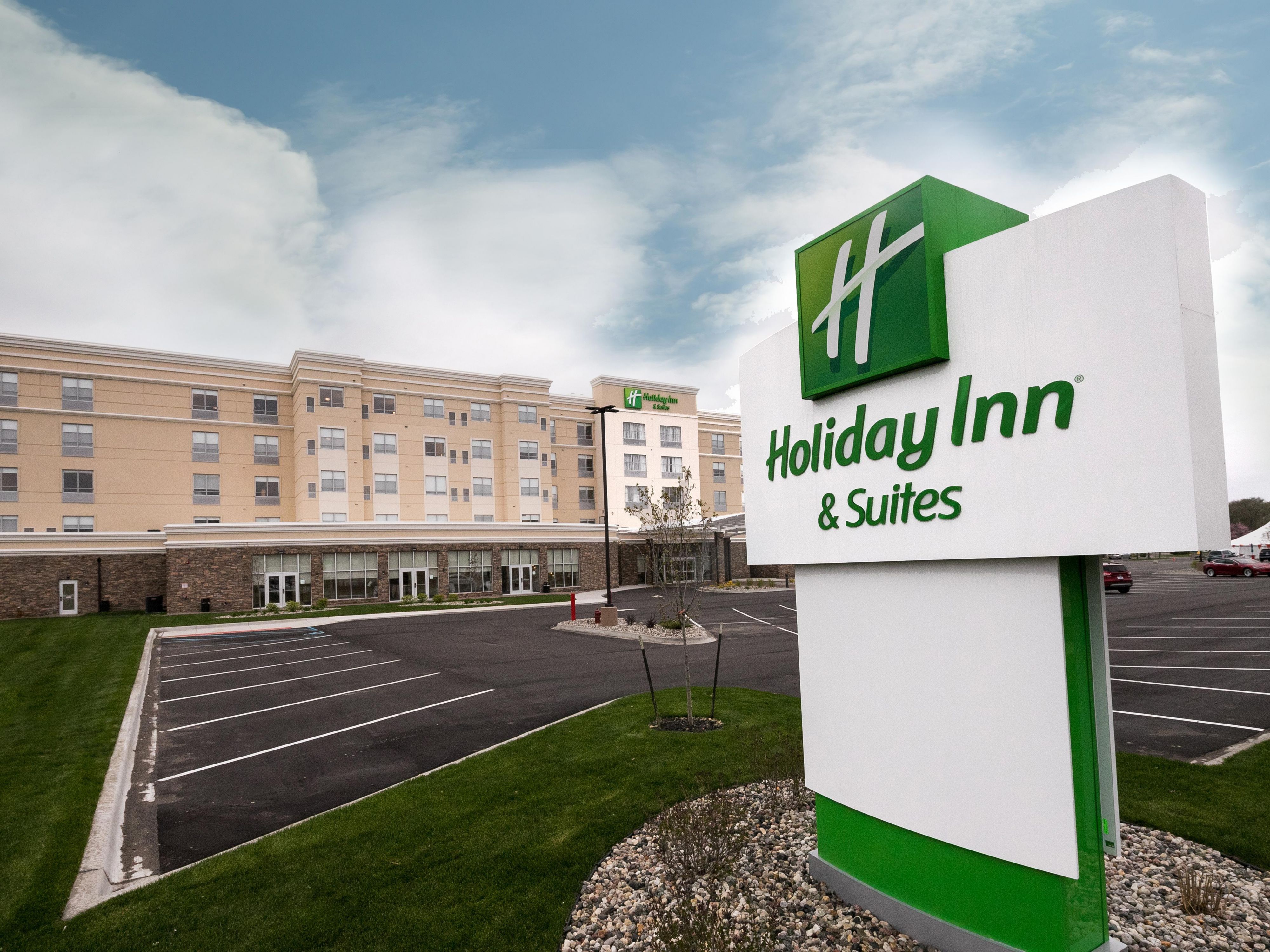 Hotel in Mt. Pleasant, MI | Holiday Inn & Suites Mount Pleasant