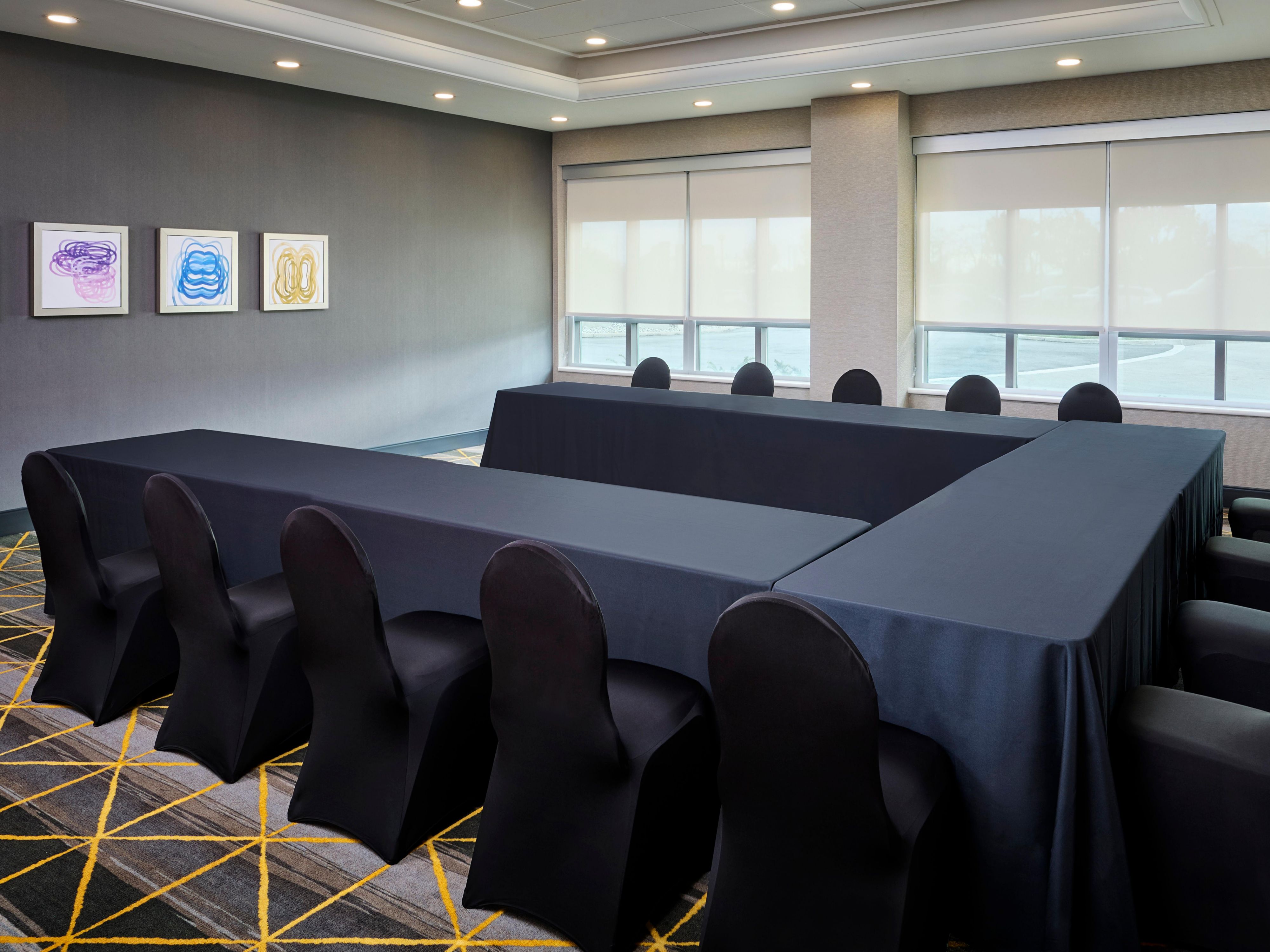 Meeting rooms in Oakville Holiday Inn Hotel & Suites Oakville