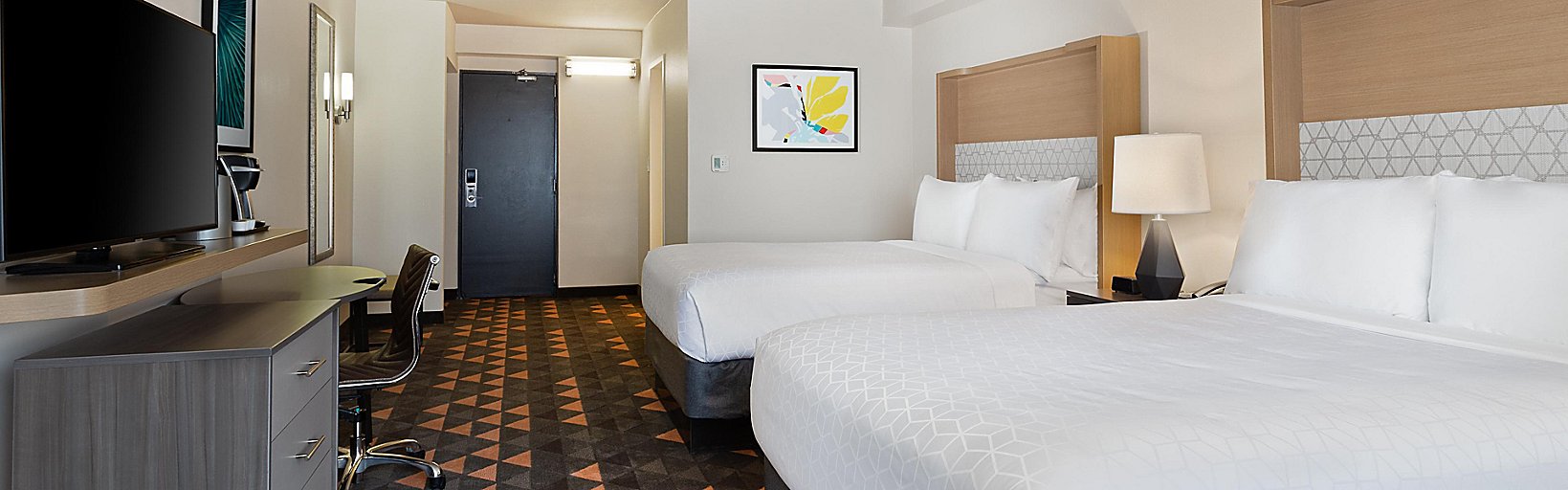 holiday inn hotel suites across from universal orlando صور الغرف ووسائل الراحة