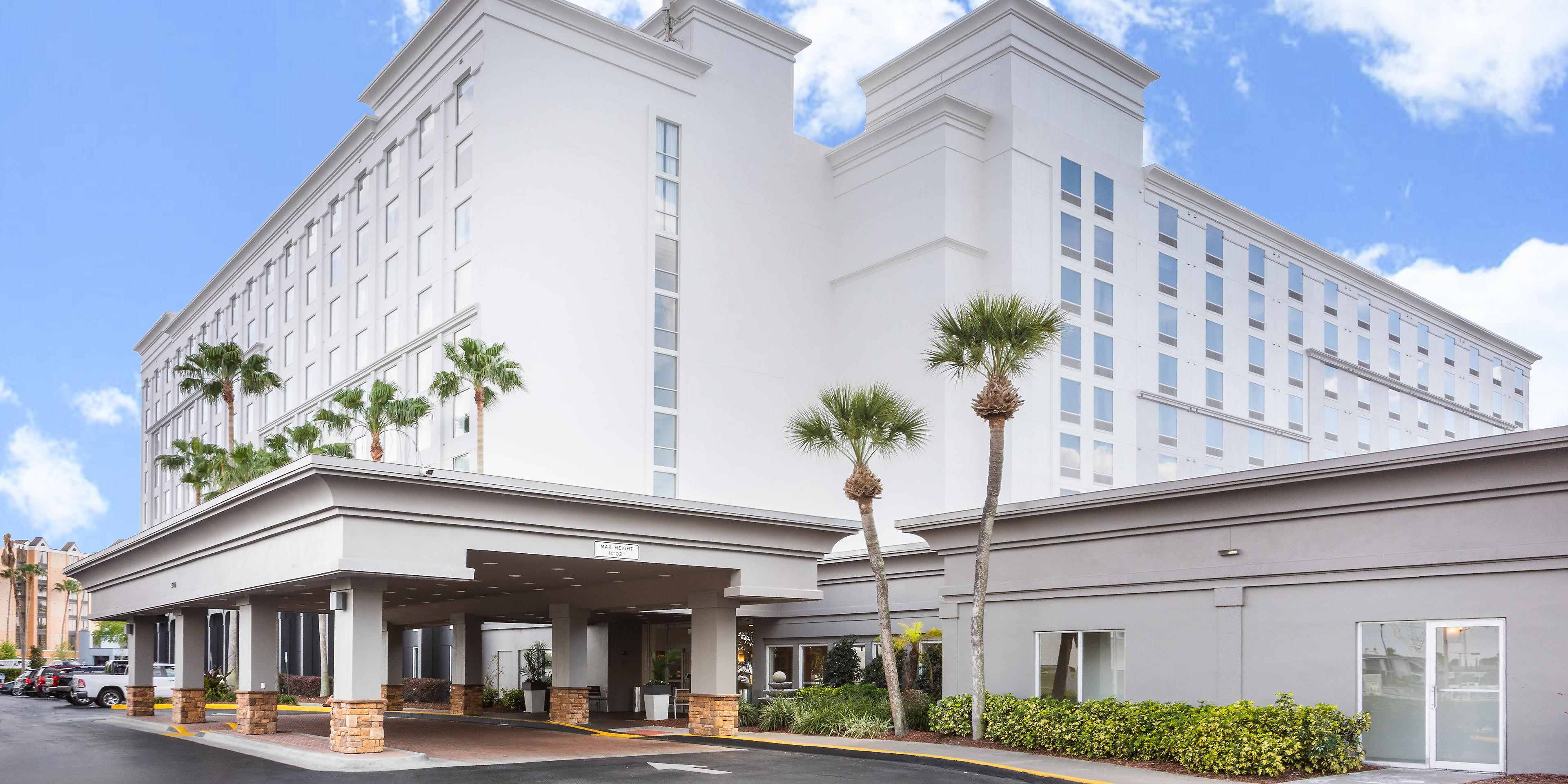Pet-Friendly Hotels in Orlando