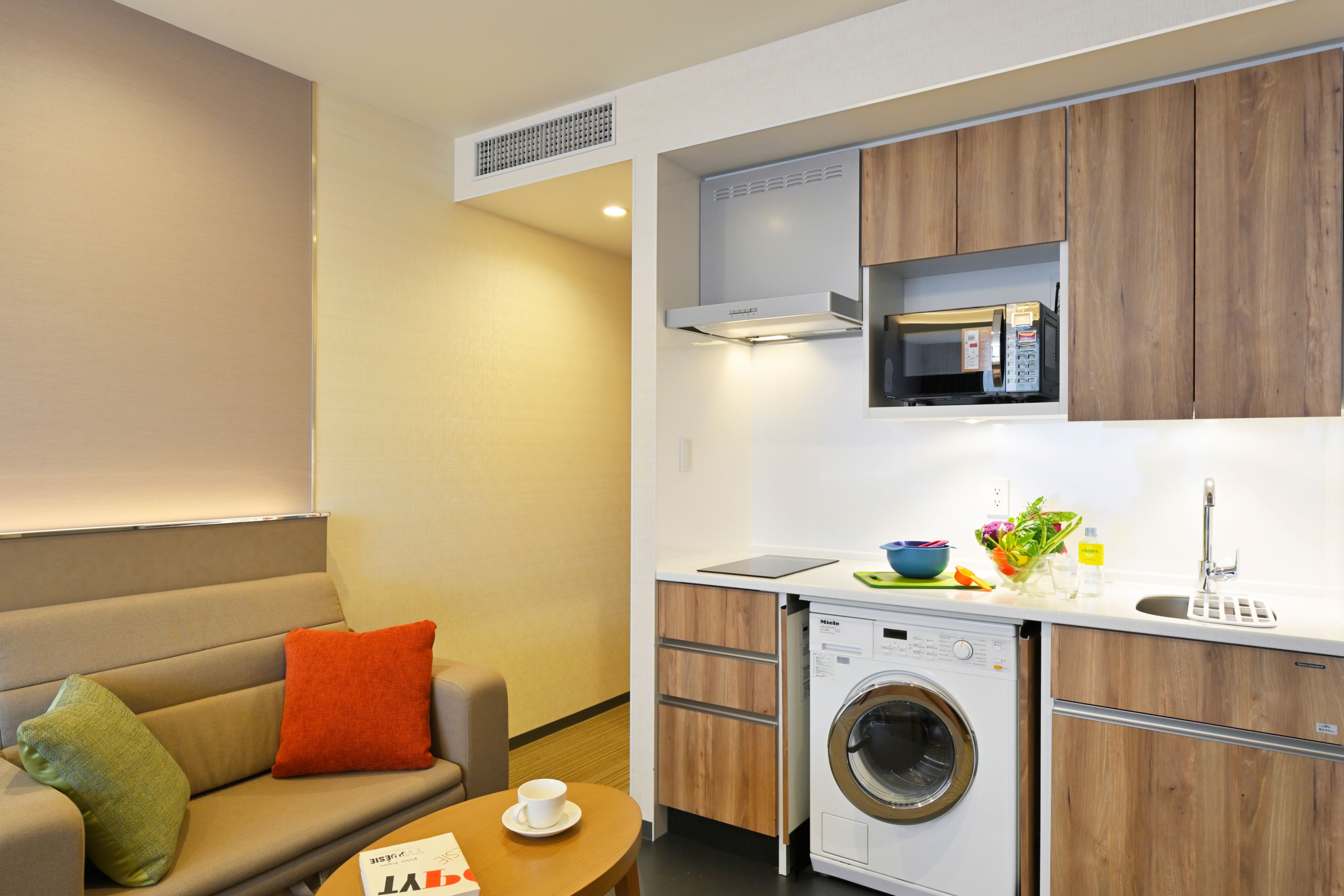Holiday Inn Hotel & Suites Shin Osaka Map & Driving Directions