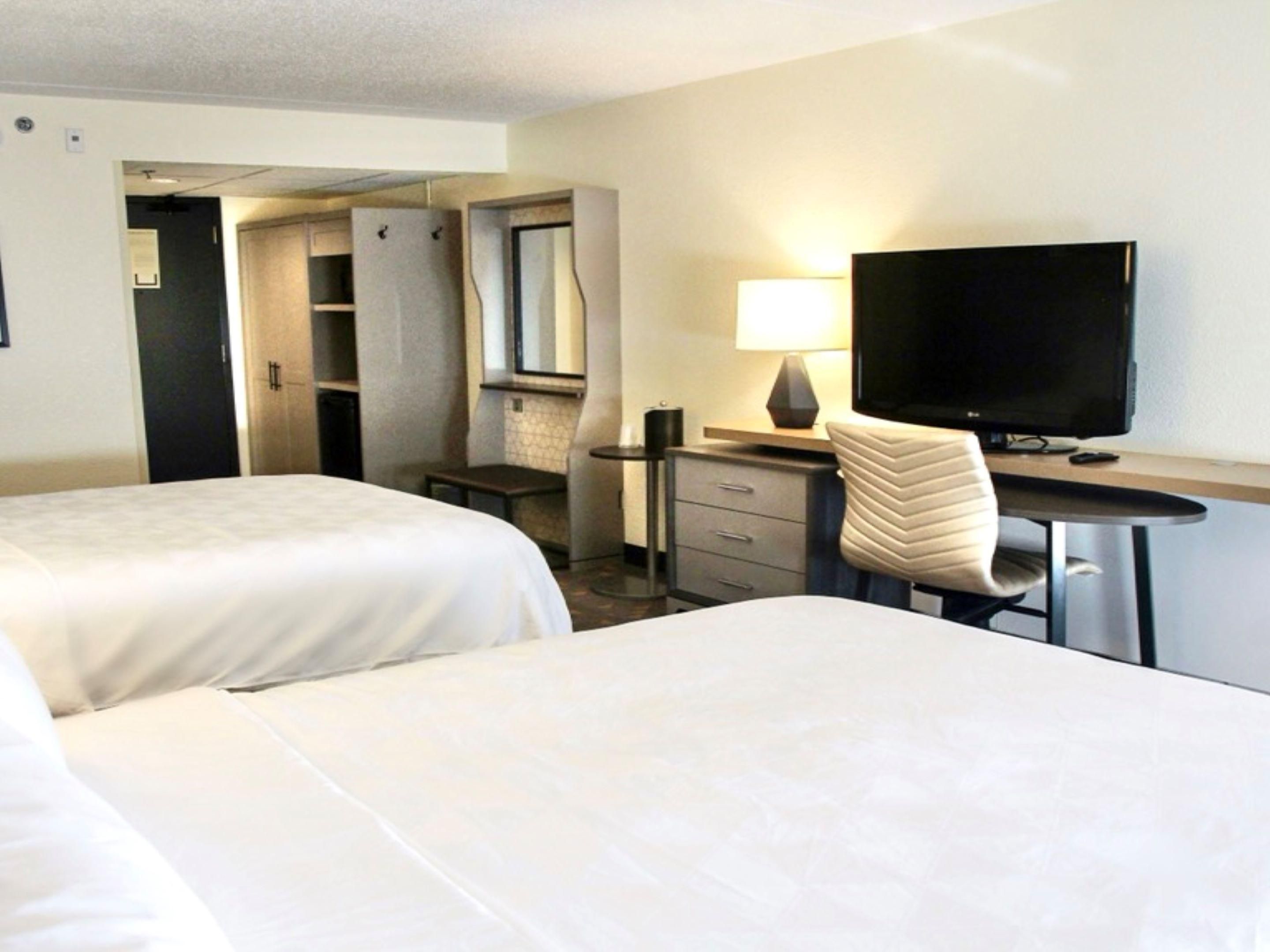 Two Queen Bed Room perfect for family events or sports teams!