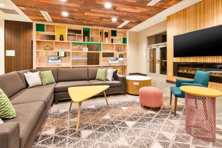Holiday Inn & Suites Toledo Southwest - Perry