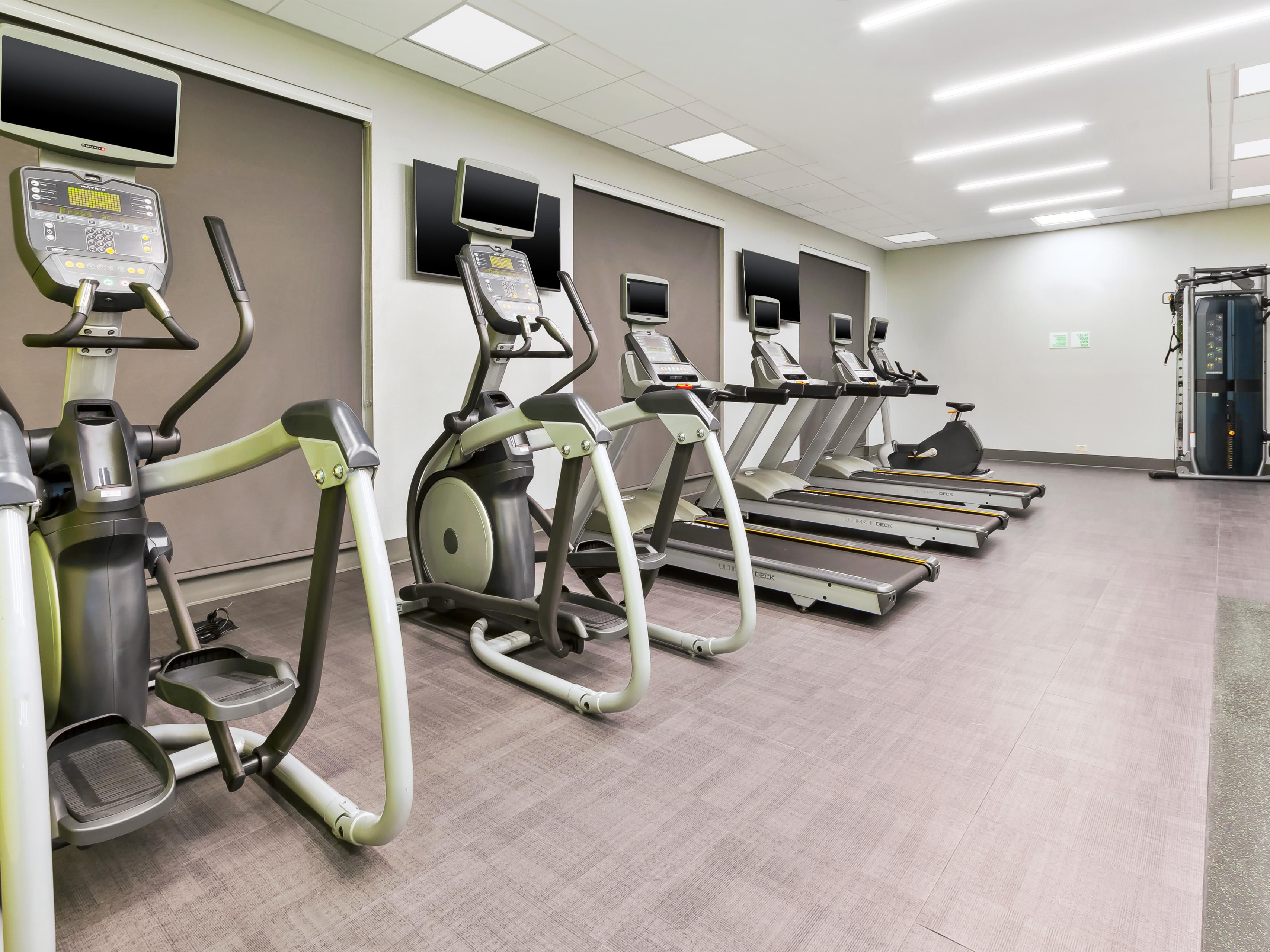 Every guest can enjoy our complimentary 24-hour fitness center while staying with us! Our fitness center features the newest equipment, built-in screens, and complimentary earbuds upon request. 