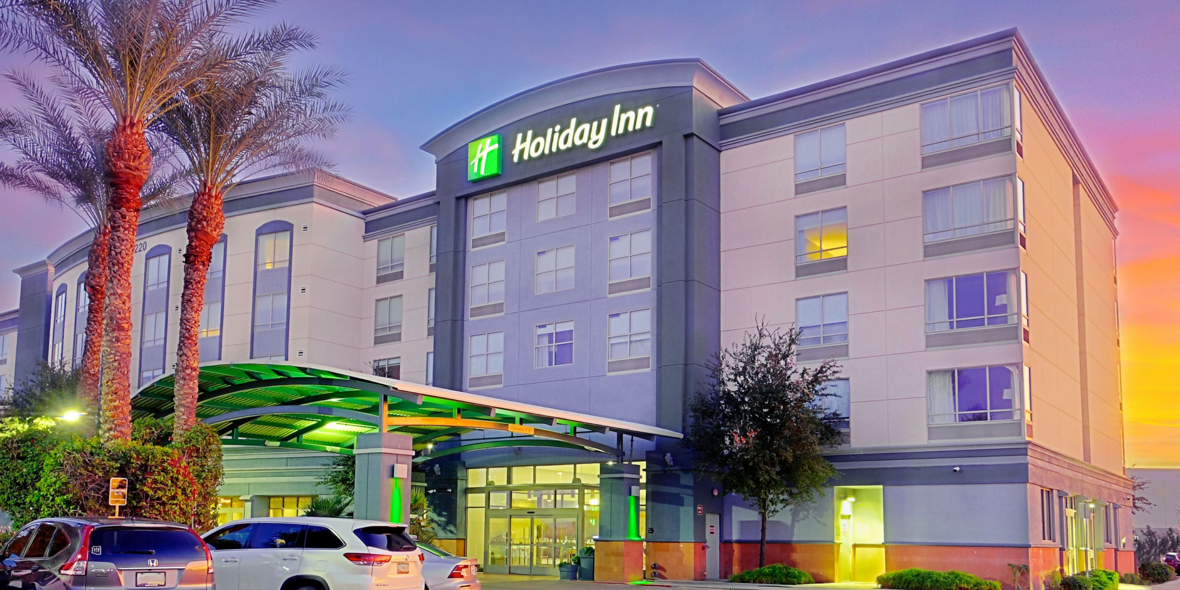 Holiday Inn & Suites Phoenix Airport