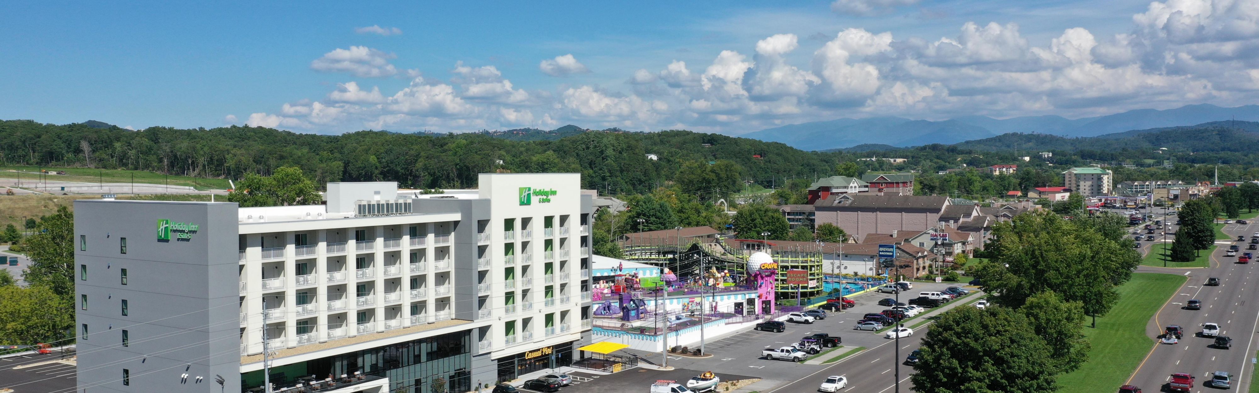 Holiday Inn Hotel And Suites Pigeon Forge 6590601960 16x5