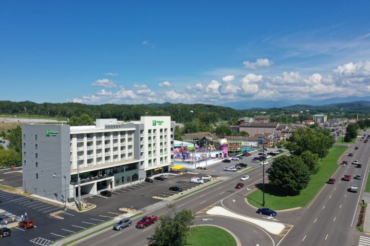 Holiday Inn & Suites Pigeon Forge Convention