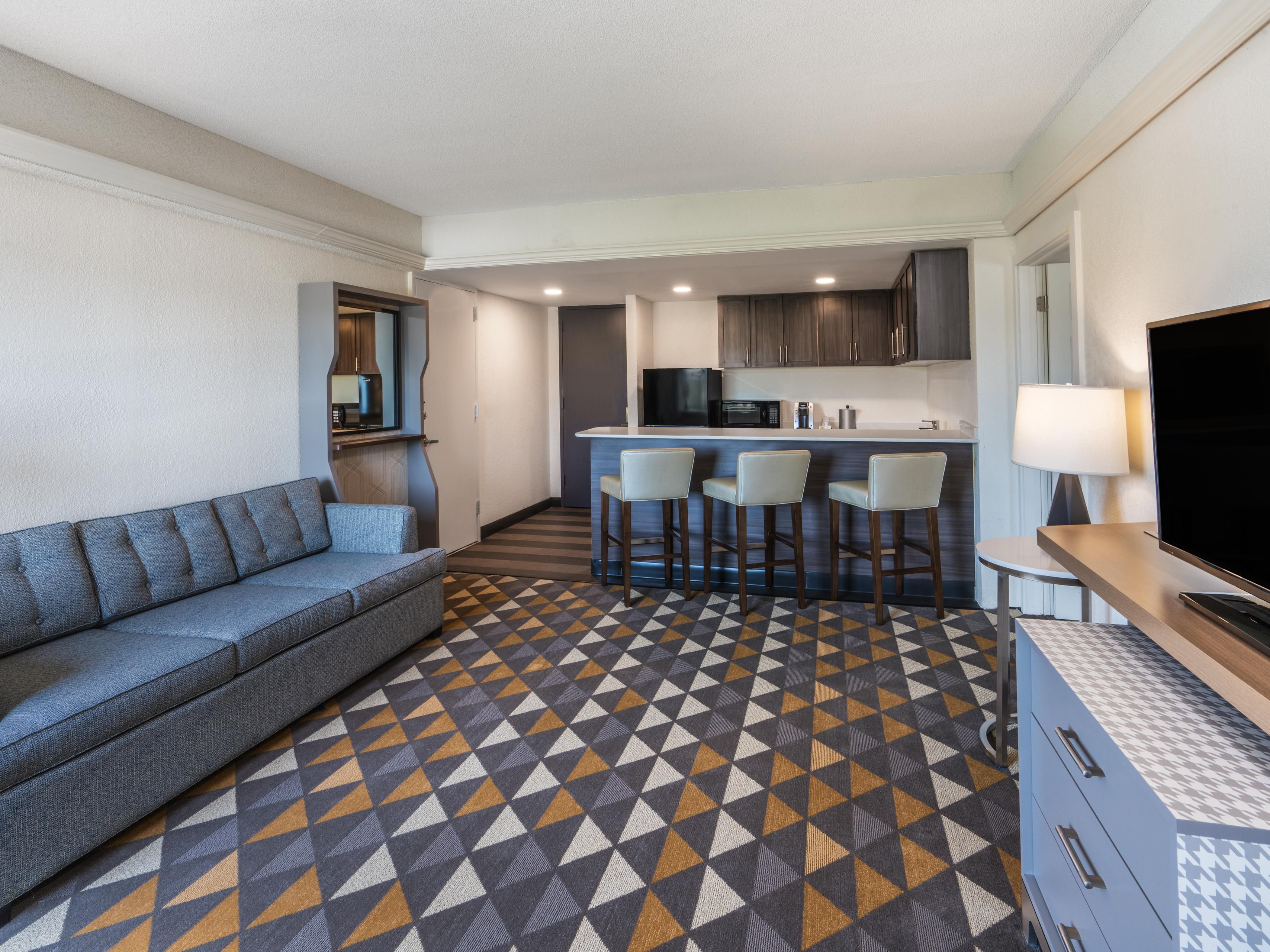 Book your family's stay with us and enjoy a welcoming family-friendly atmosphere! Our hotel is committed to providing comfortable amenities and a great location near Berkshires attractions and activities, ensuring a fun and relaxing trip for everyone.