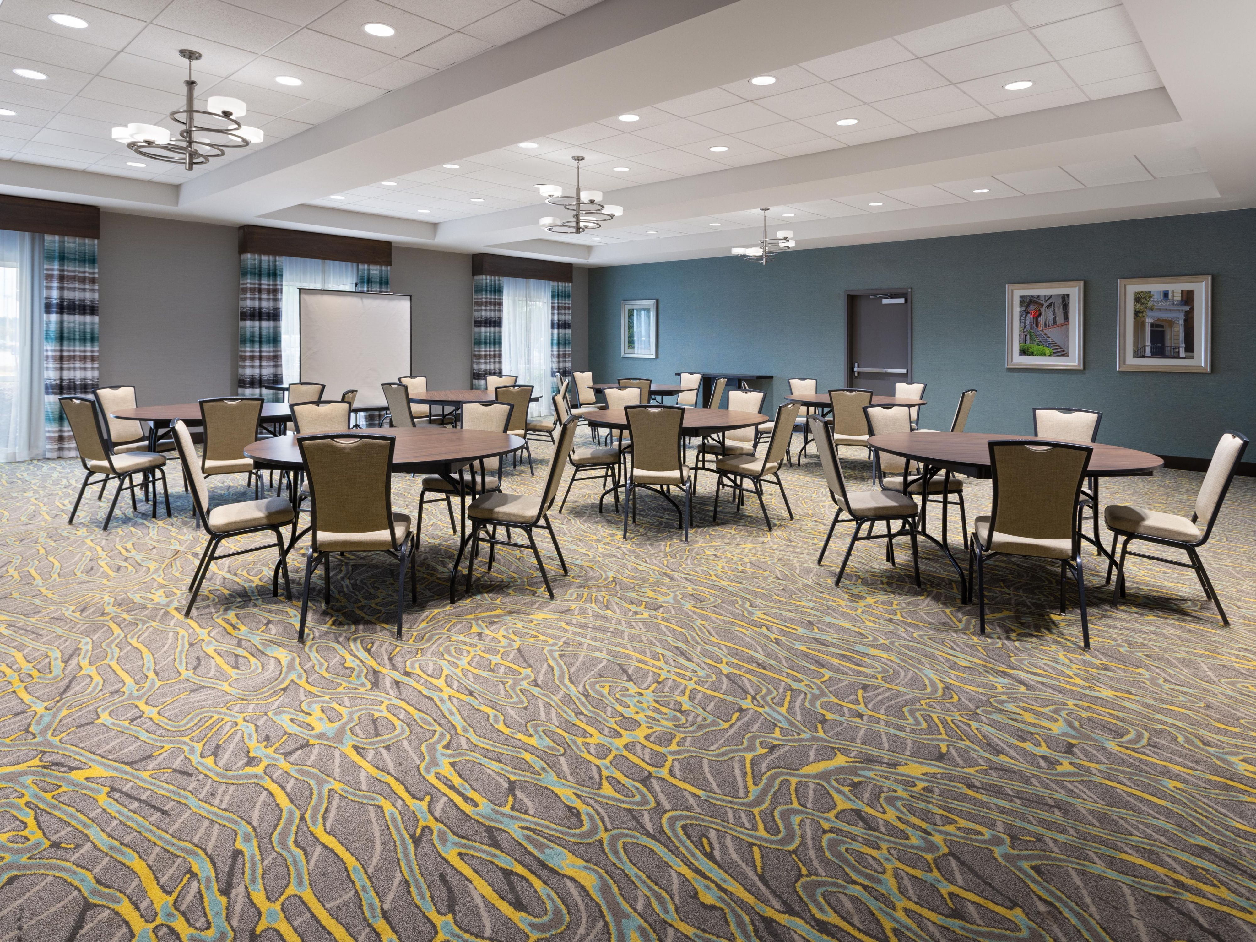 Plan your next meeting or event with us in our versatile meeting space. 