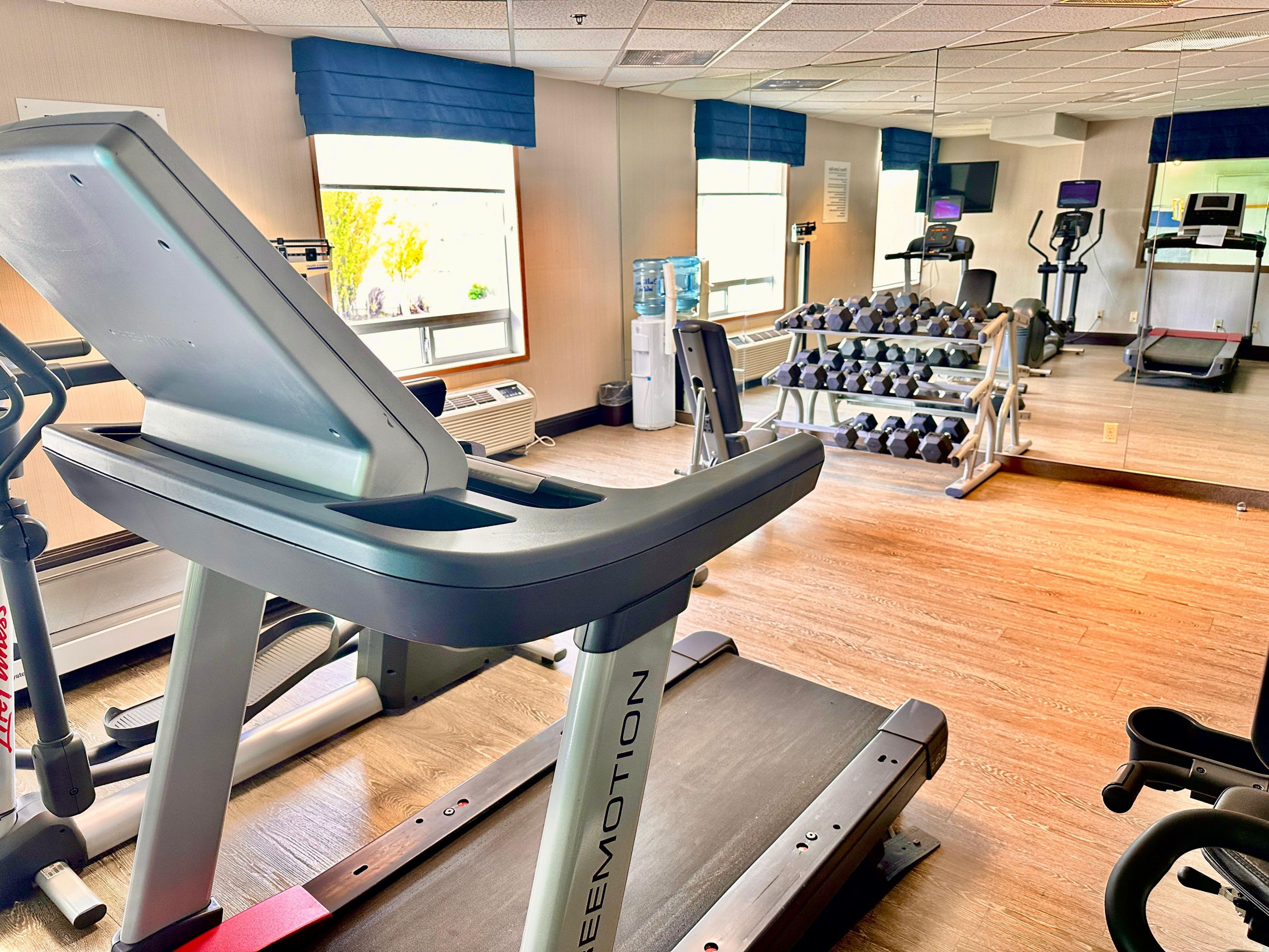 Energize your day with a workout in our newly upgraded fitness center, featuring the latest equipment for every routine. From hand weights and yoga mats and more, everything you need for a balanced workout is right here.
