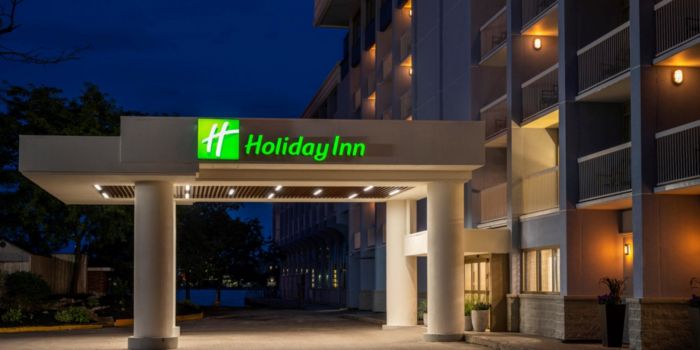 Holiday Inn & Suites Richmond – West End
