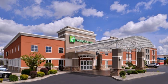 Holiday Inn & Suites Rochester - Marketplace