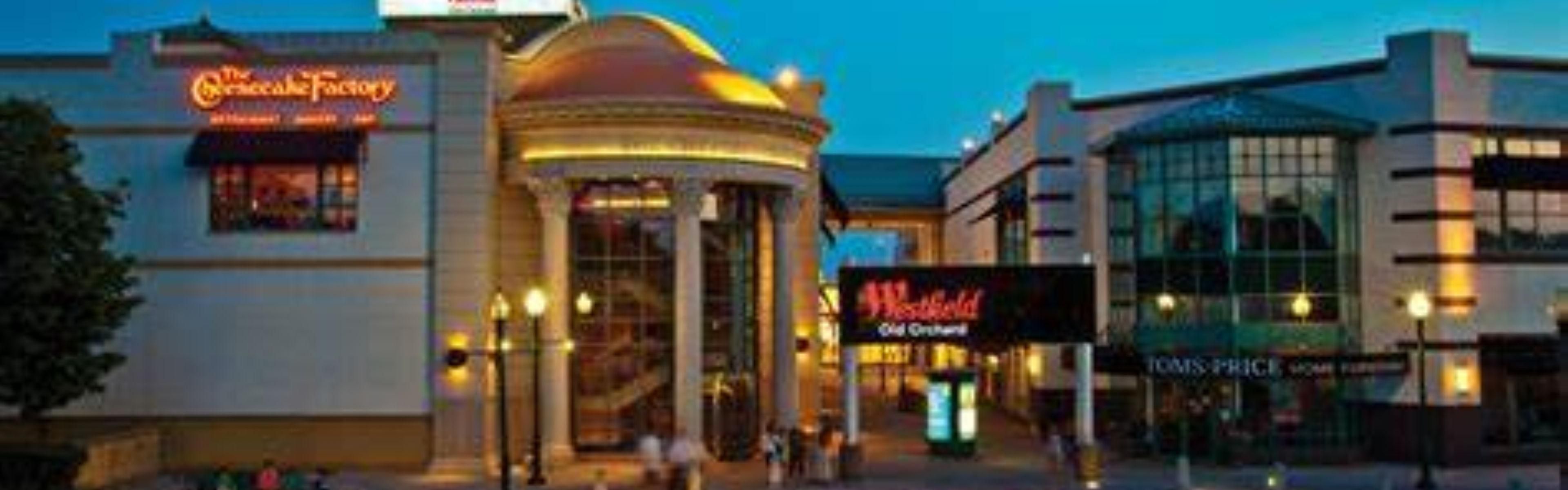 يقع Westfield Old Orchard في سكوكي ، إلينوي 