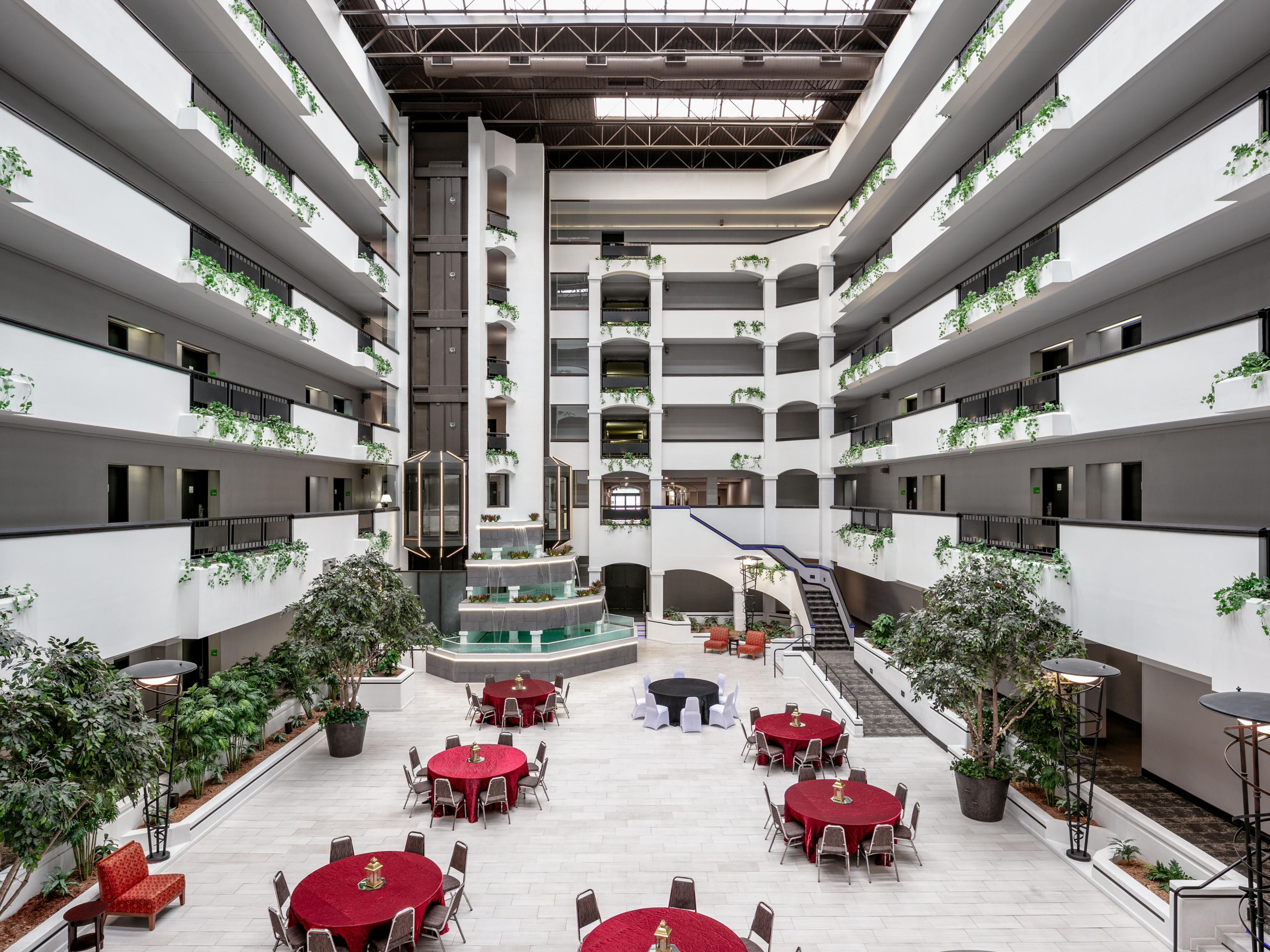 Hotel in Springfield, Missouri | Holiday Inn & Suites Springfield