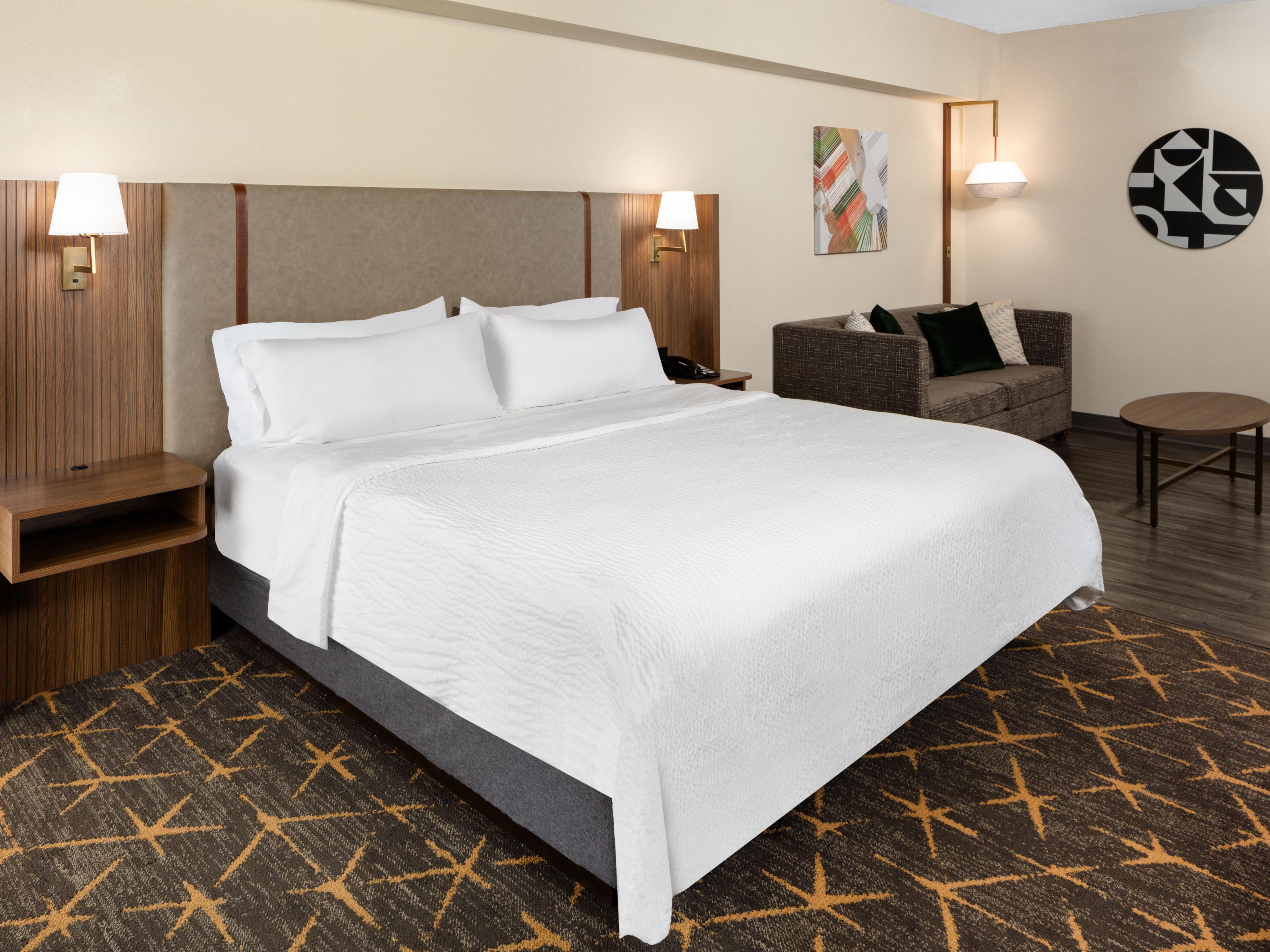 Hotel near Bass Pro Springfield, MO | Holiday Inn & Suites Springfield -  I-44