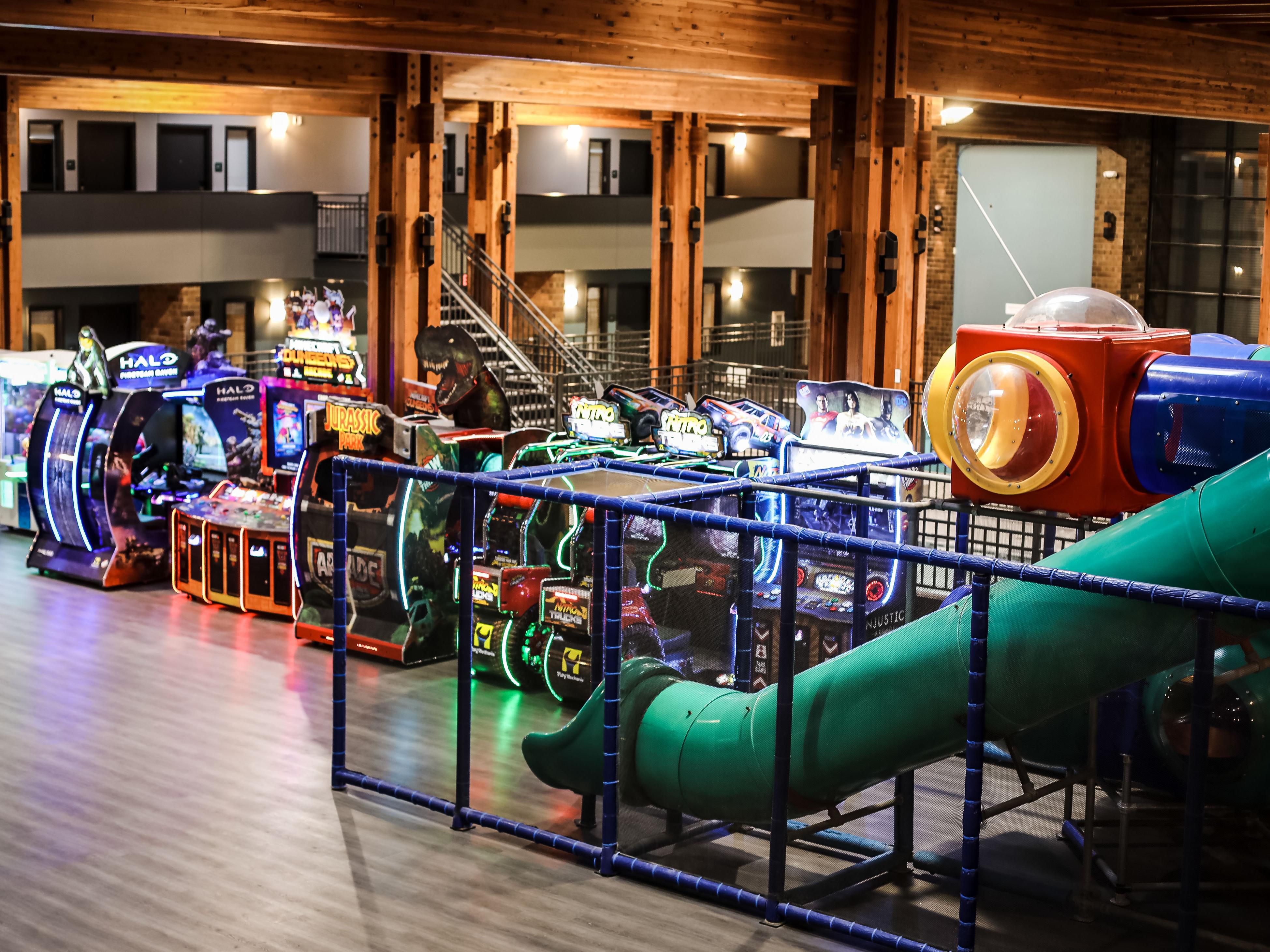 The Holiday Inn & Suites St. Cloud is proud to offer the area's largest indoor recreational facility! Adventure awaits for the whole family in our atrium's jungle gym, arcade center, multiple pools, jacuzzi, basketball and volleyball courts! 
