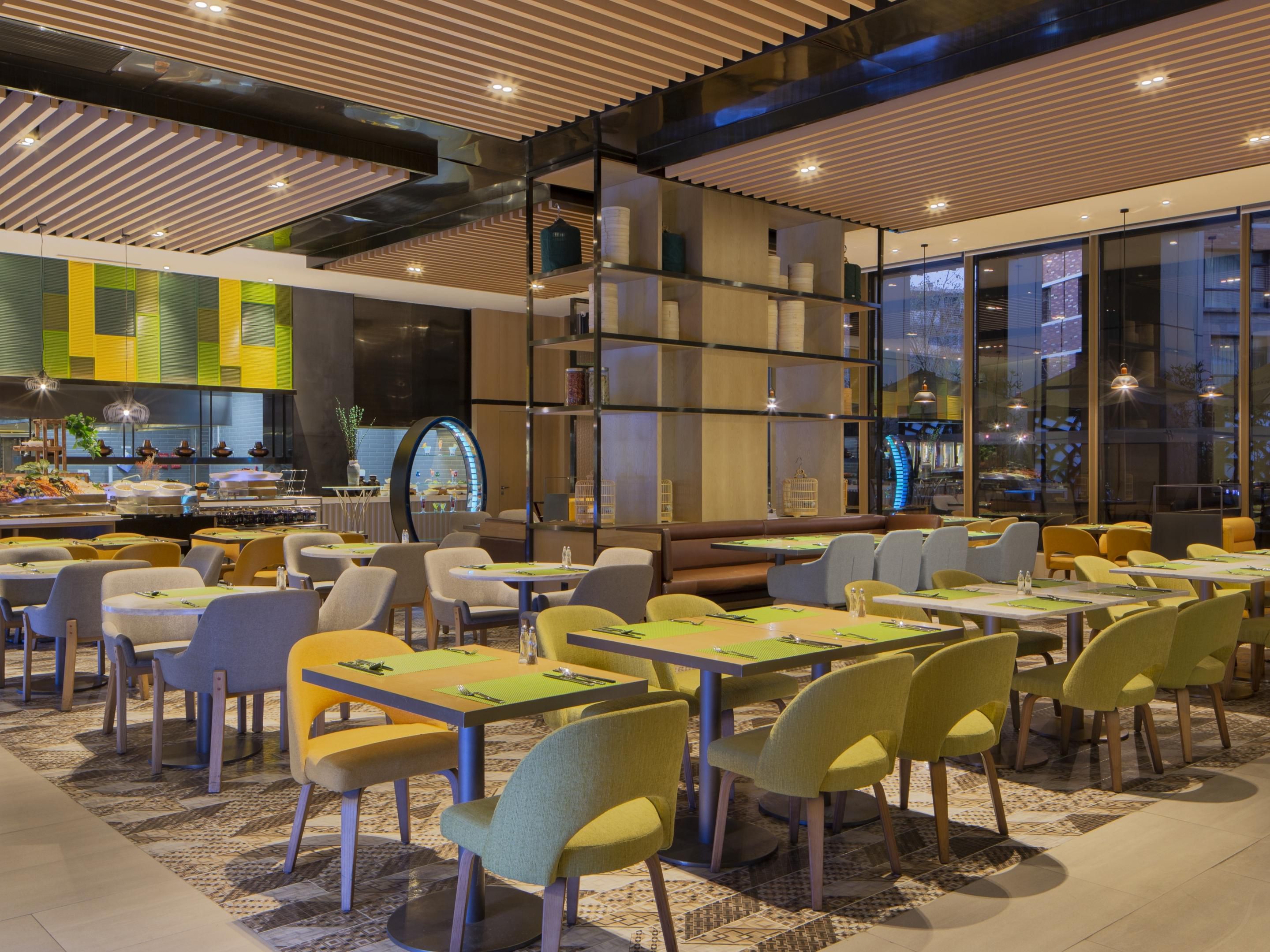 holidayinn hotel dining