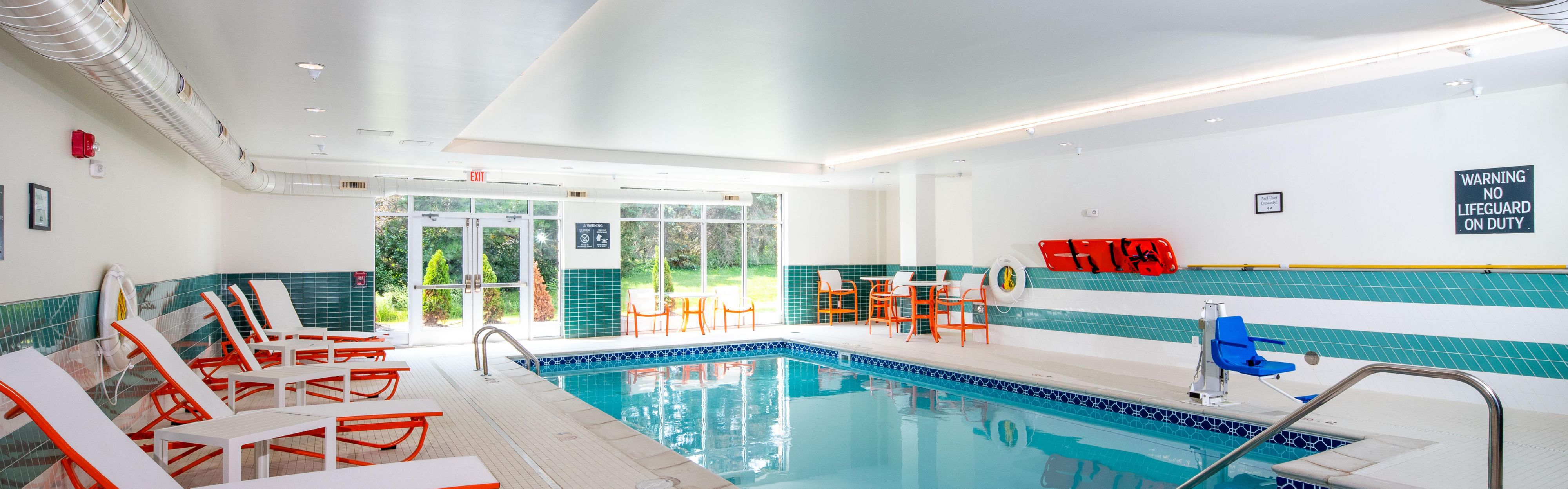 Hotel with a Pool in Troy, Michigan Holiday Inn & Suites Detroit Troy
