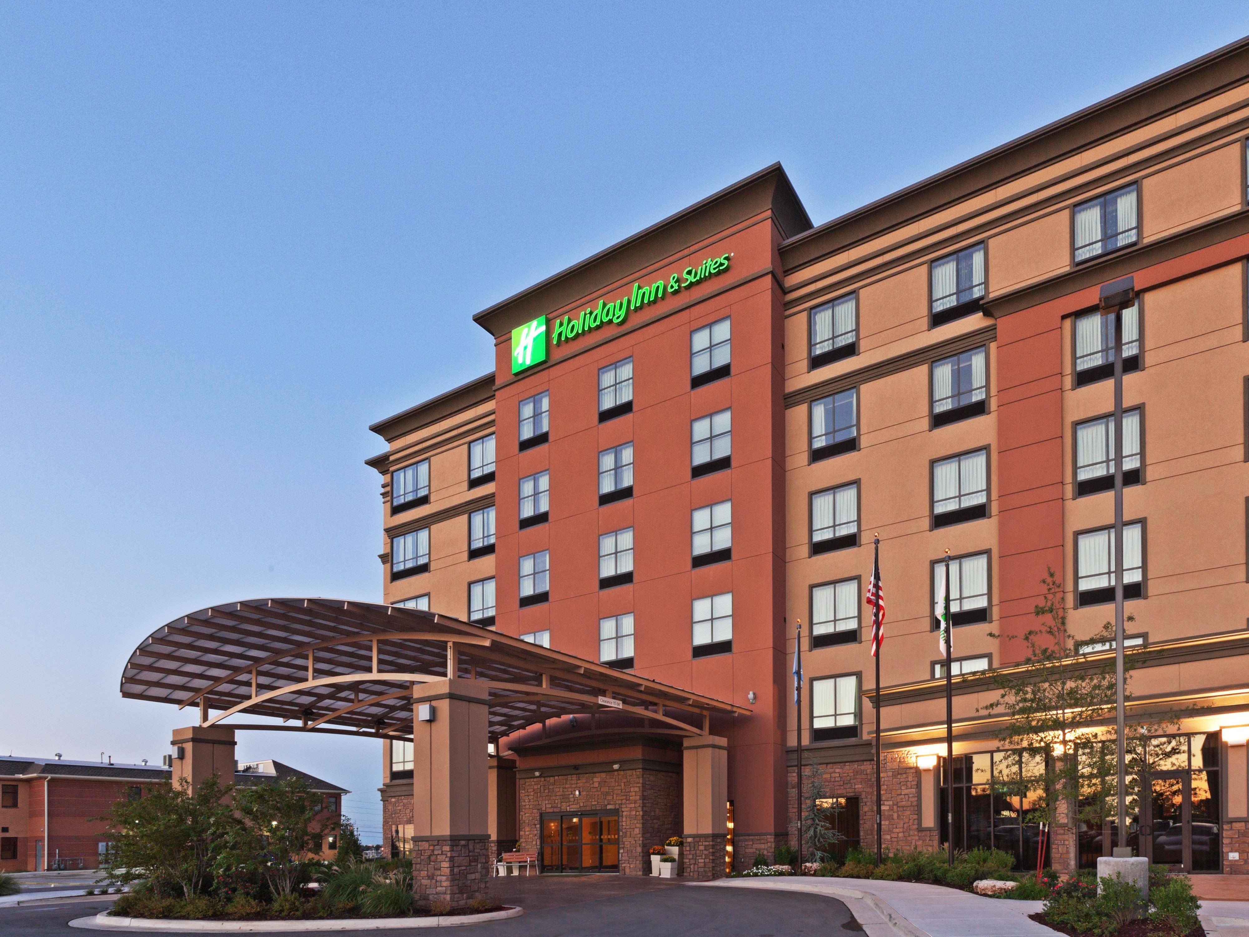 KidFriendly Hotels in Tulsa, OK near Tulsa Zoo Holiday Inn & Suites