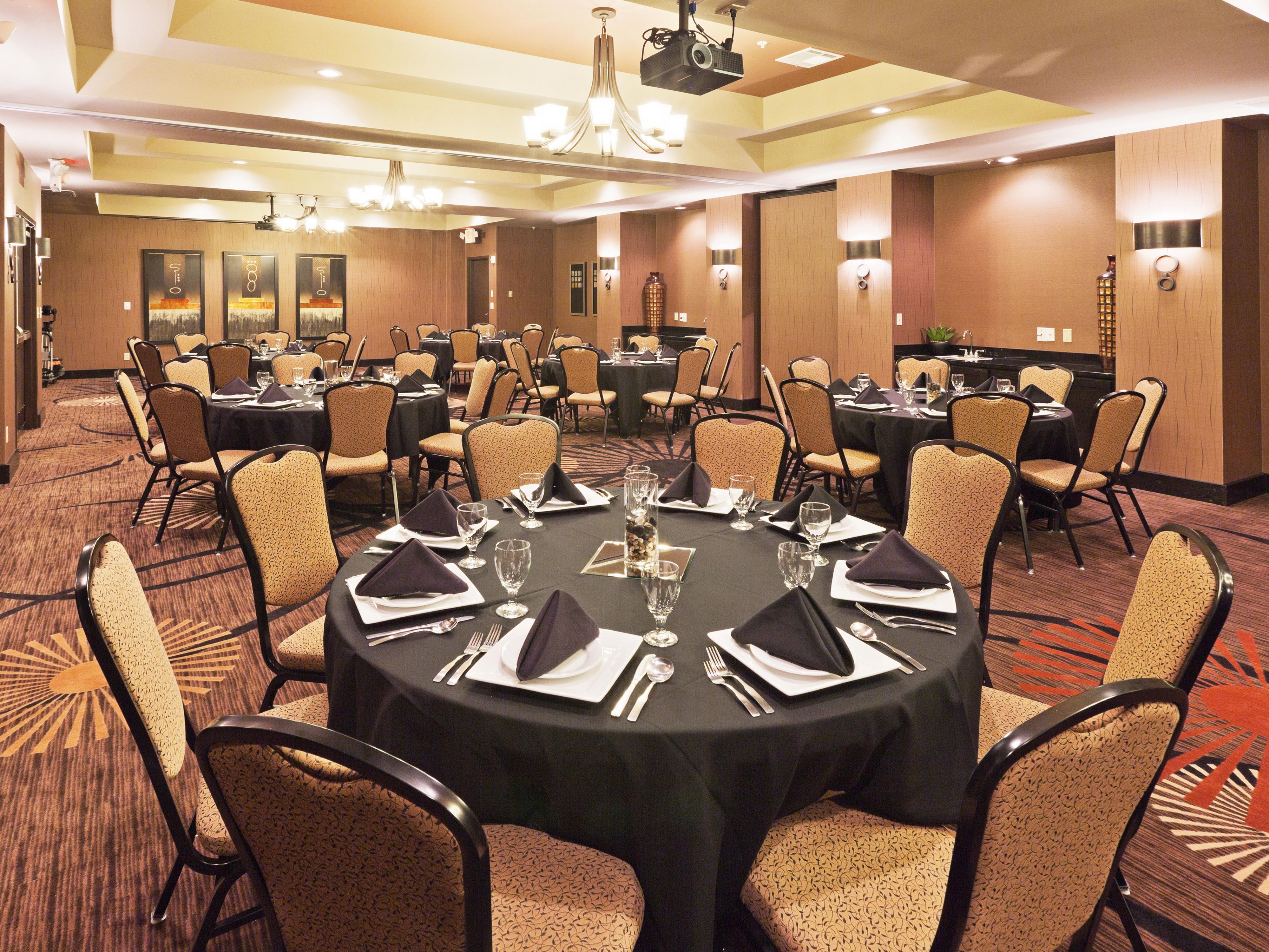 From sports teams to family reunions, we love a good gathering. Let us help with all the details, so you can get ready to play or get ready to celebrate! Our event space is flexible and can also accommodate business meetings or corporate events too.