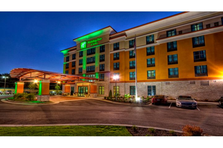 Holiday Inn & Suites Tupelo North