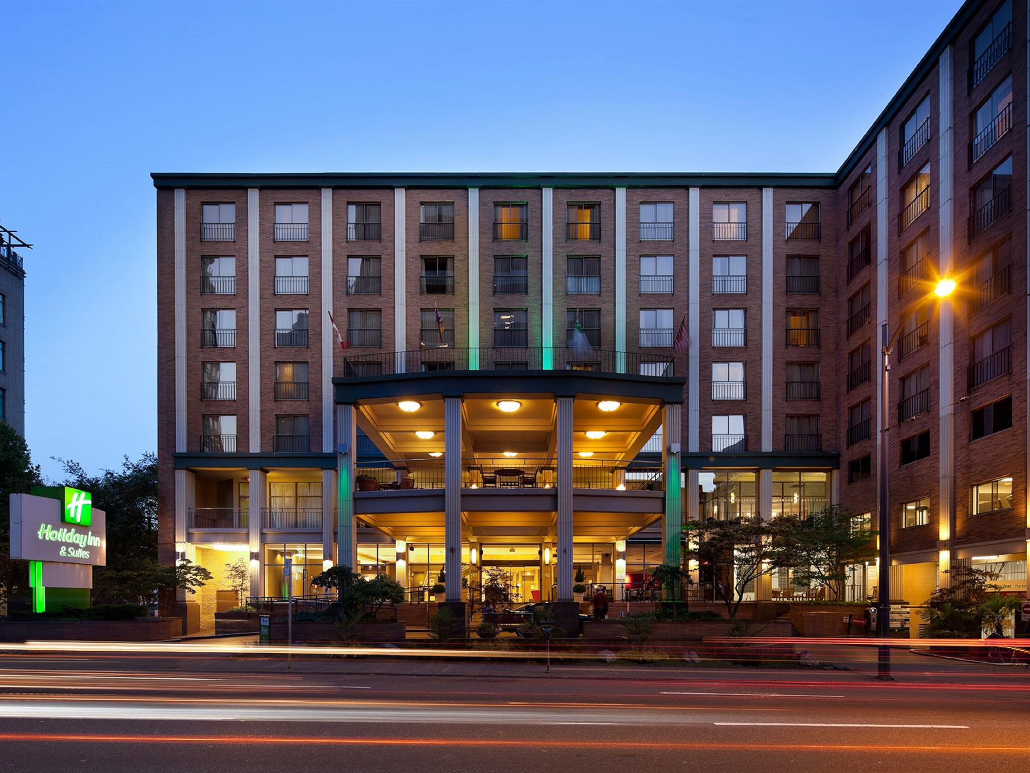 Welcome to the Holiday Inn & Suites Vancouver Downtown!