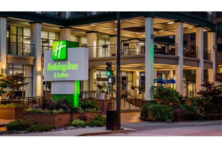 Holiday Inn & Suites Vancouver Downtown