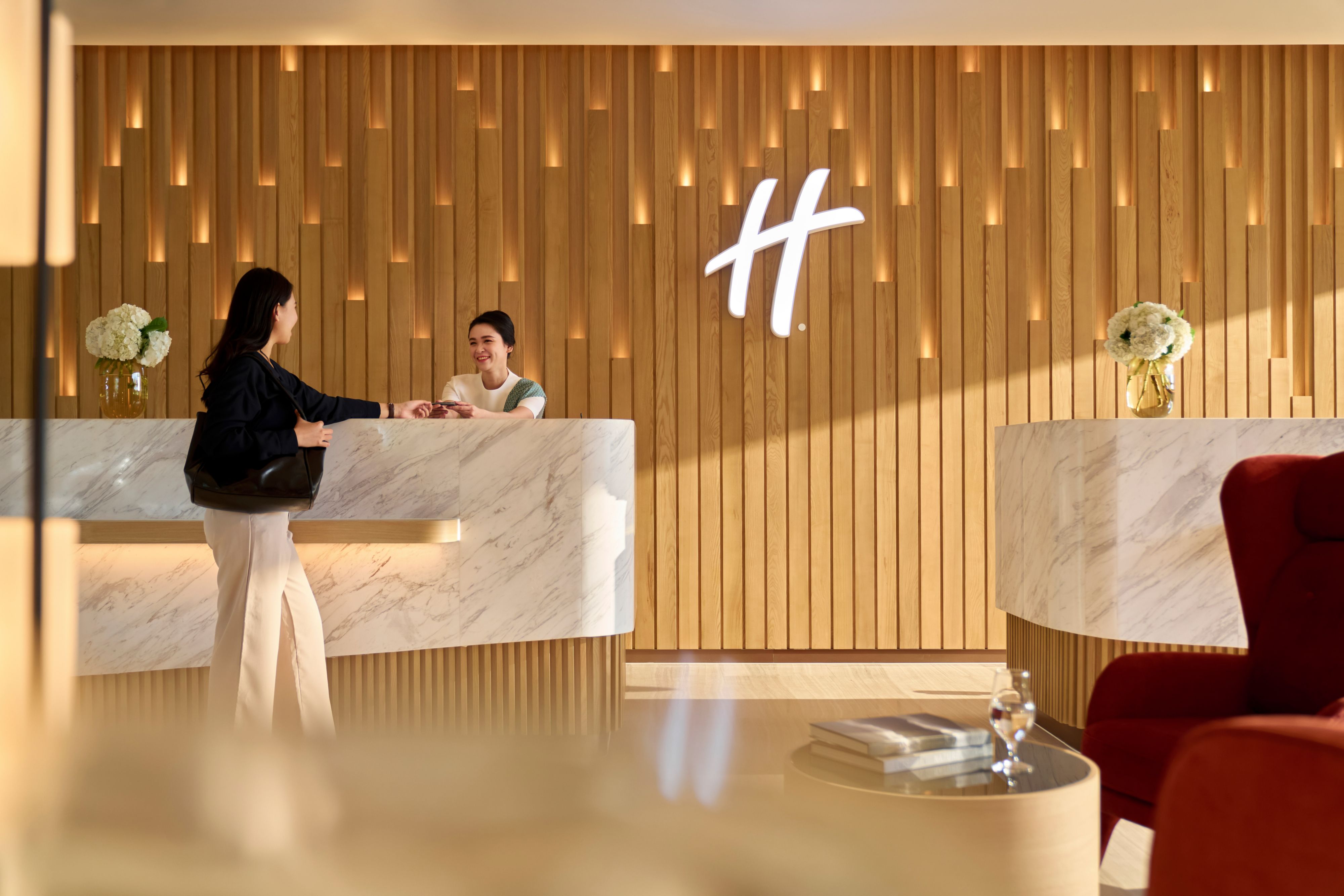 万象套房假日酒店