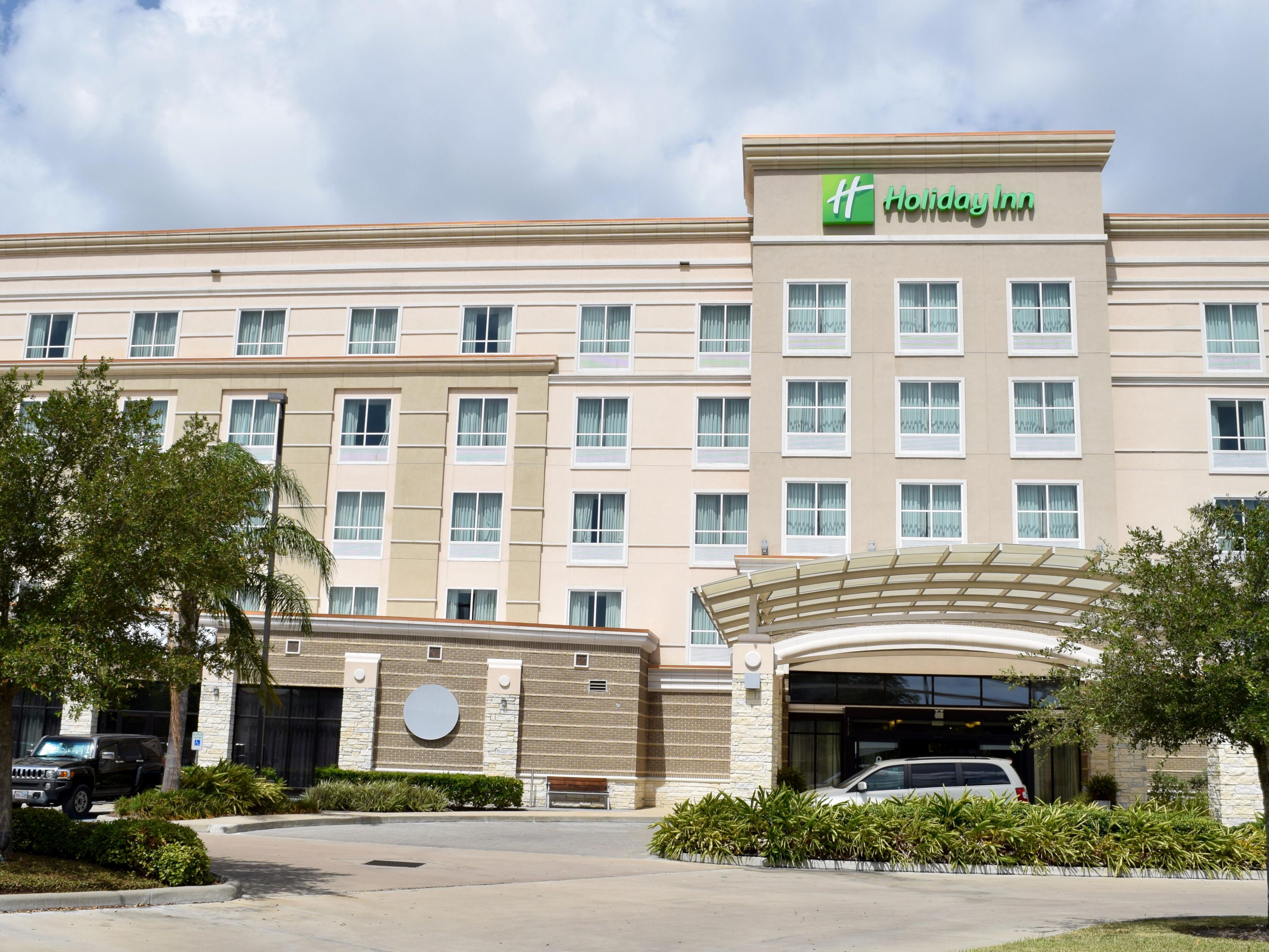 Best hotel located less than one mile South of the Katy Freeway.