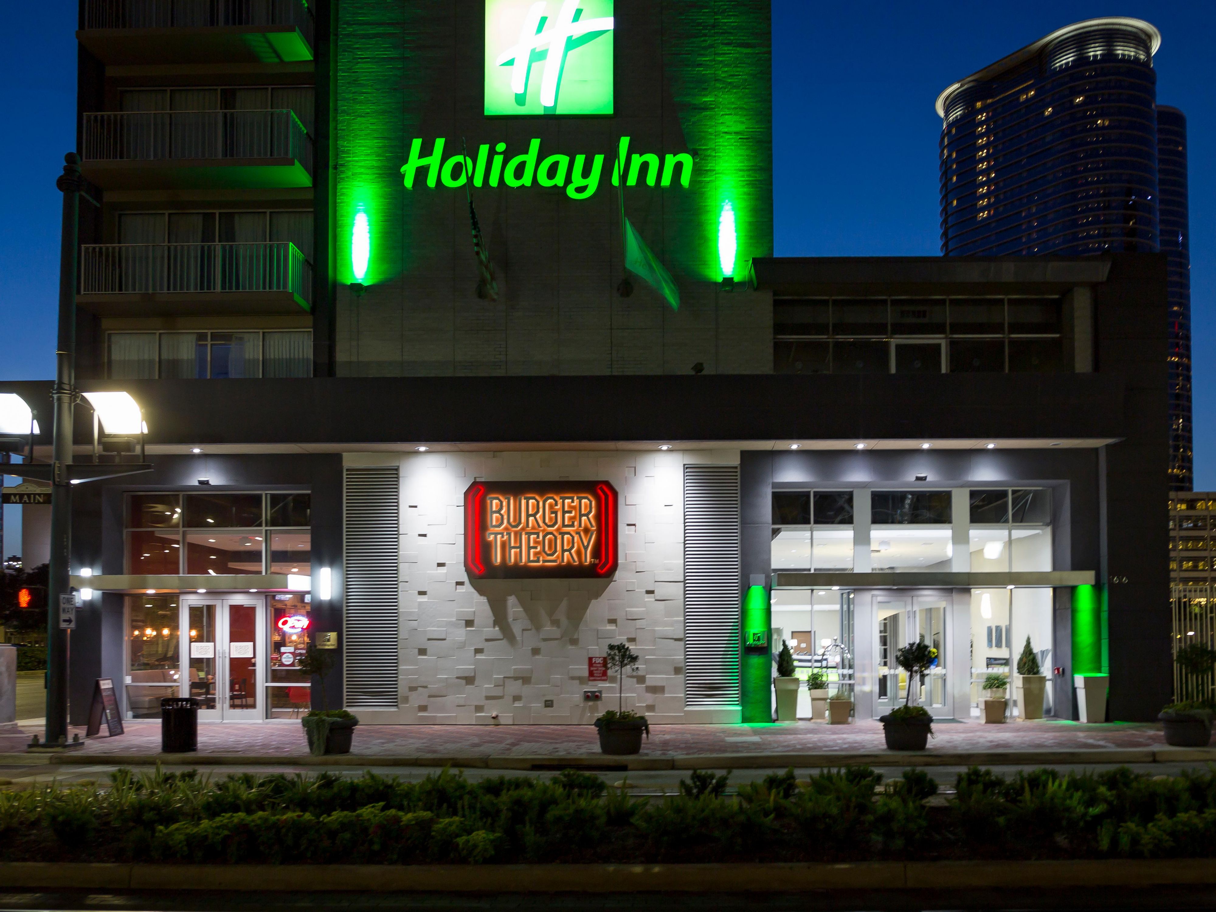 Downtown Houston Hotels Near Toyota Center Holiday Inn Houston Downtown