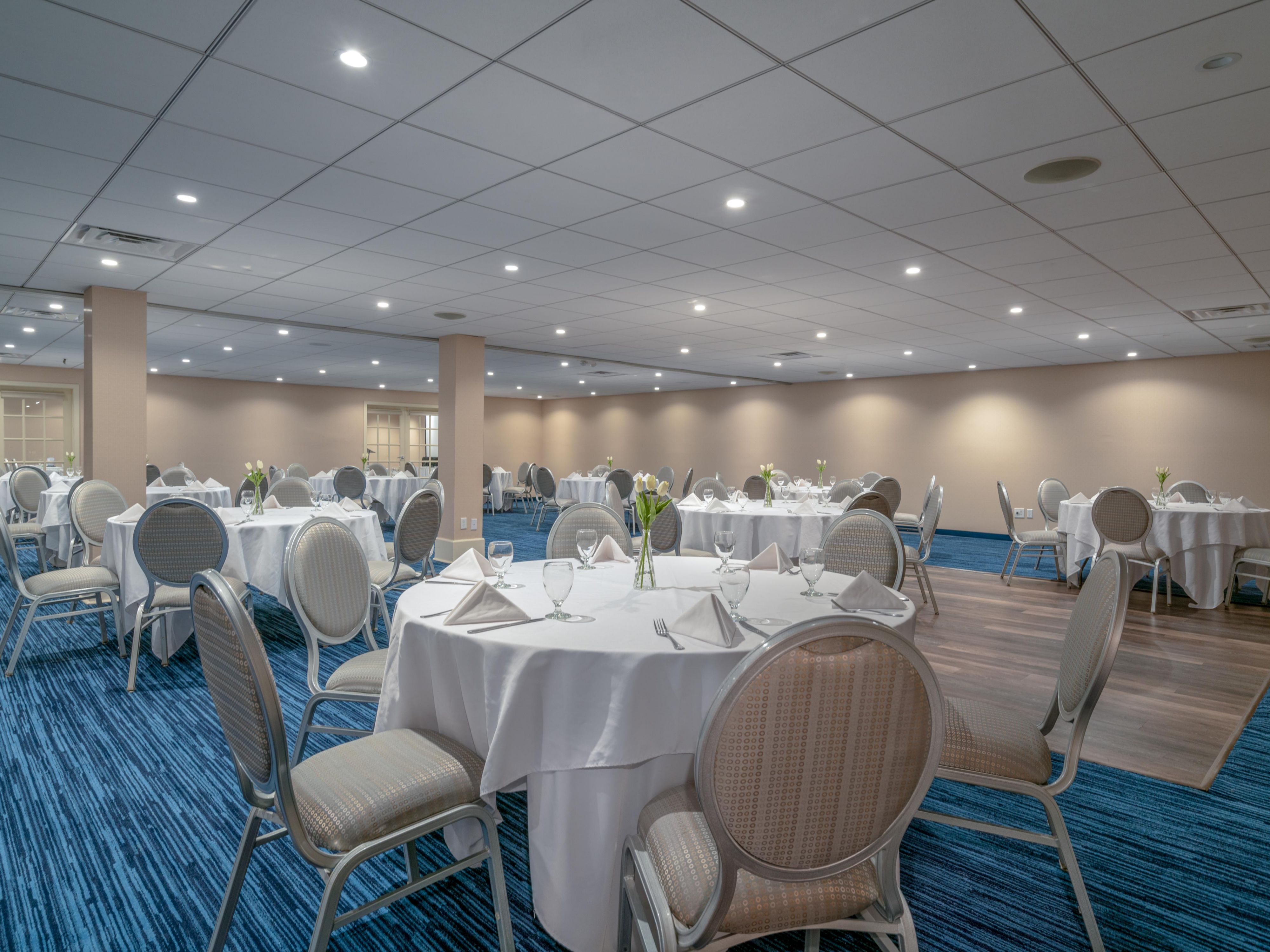 Plan your next meeting or event at the Holiday Inn Cape Cod - Hyannis featuring over 6,000 square feet of versatile meeting space for small or large groups.