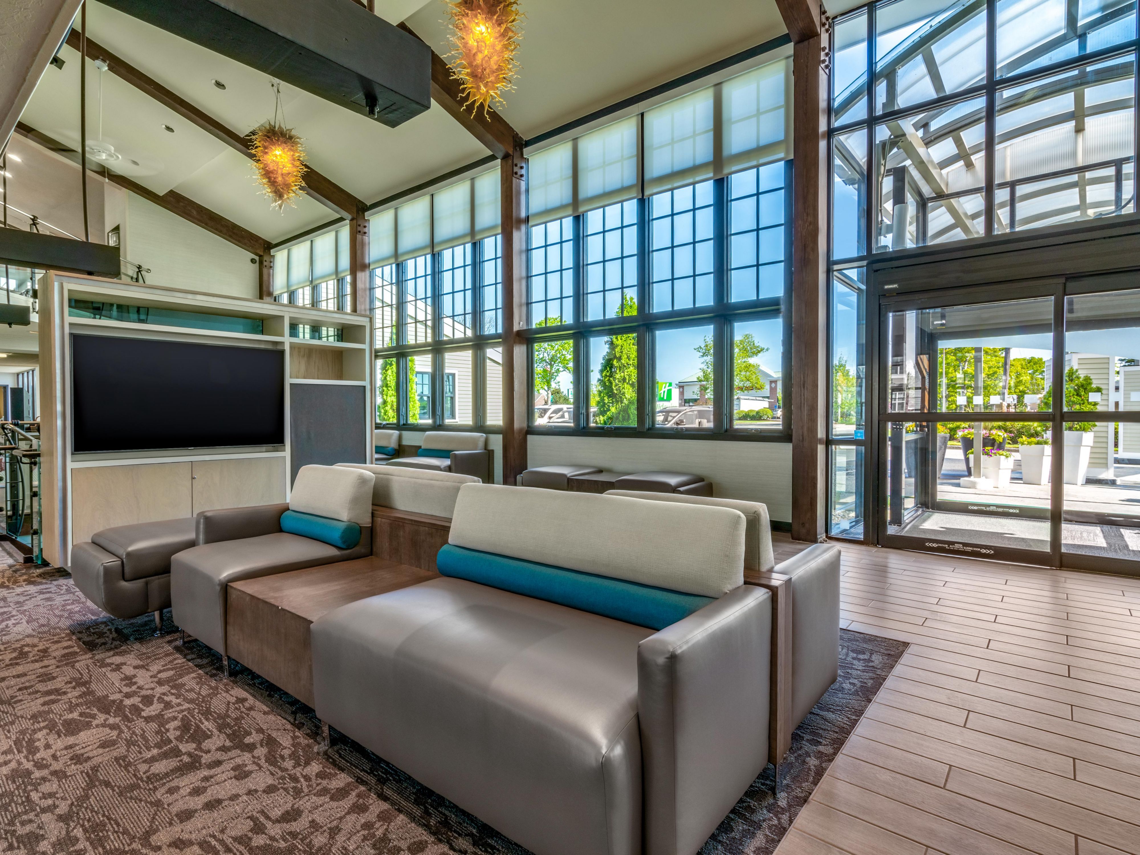 Hotel in Hyannis Holiday Inn Cape Cod Hyannis Hotel