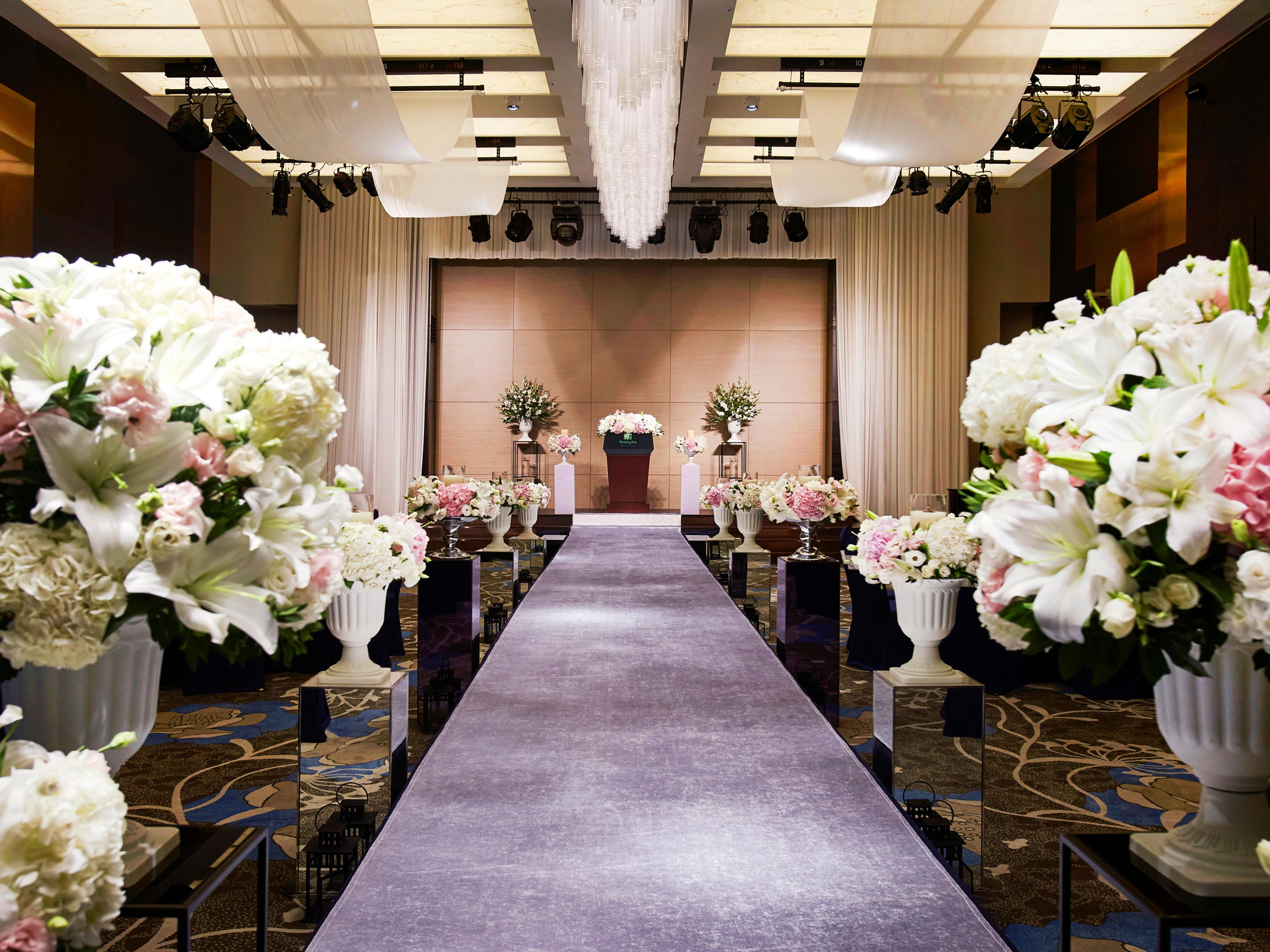 Begin your lives together with the celebration of a lifetime at Holiday Inn Incheon Songdo. Our elegant wedding spaces are the perfect backdrop for romantic celebrations of any size, from intimate ceremonies to more majestic affairs. Our on-site event professionals will ensure everything goes to plan.