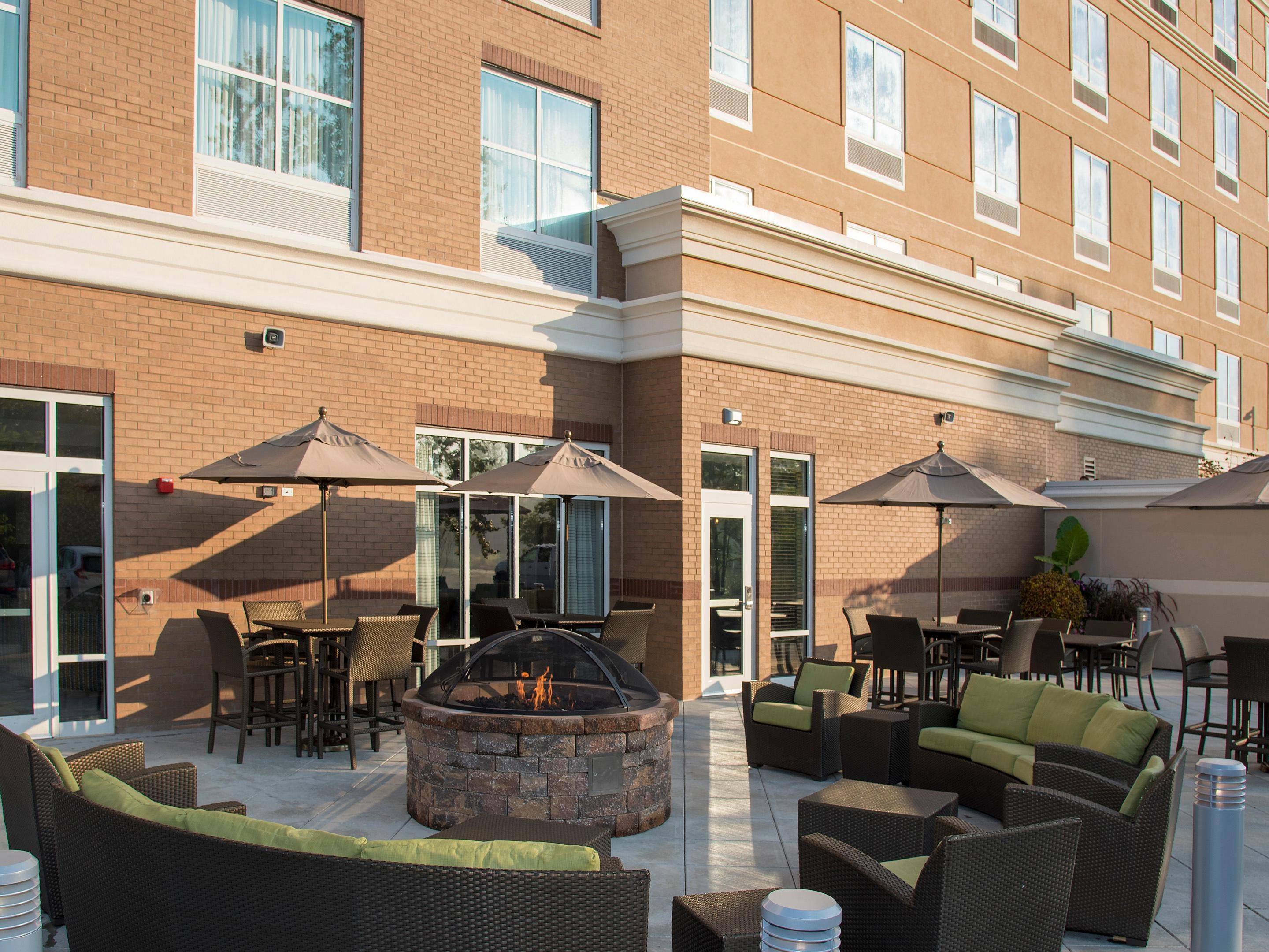 Our exterior patio and fire-pit are a perfect place to unwind. The patio is an extension of our restaurant seasonally serving meals for Breakfast, lunch and  Dinner through onsite Restaurant and Bar Burger Theory. Scenic views during the fall and spring seasons.