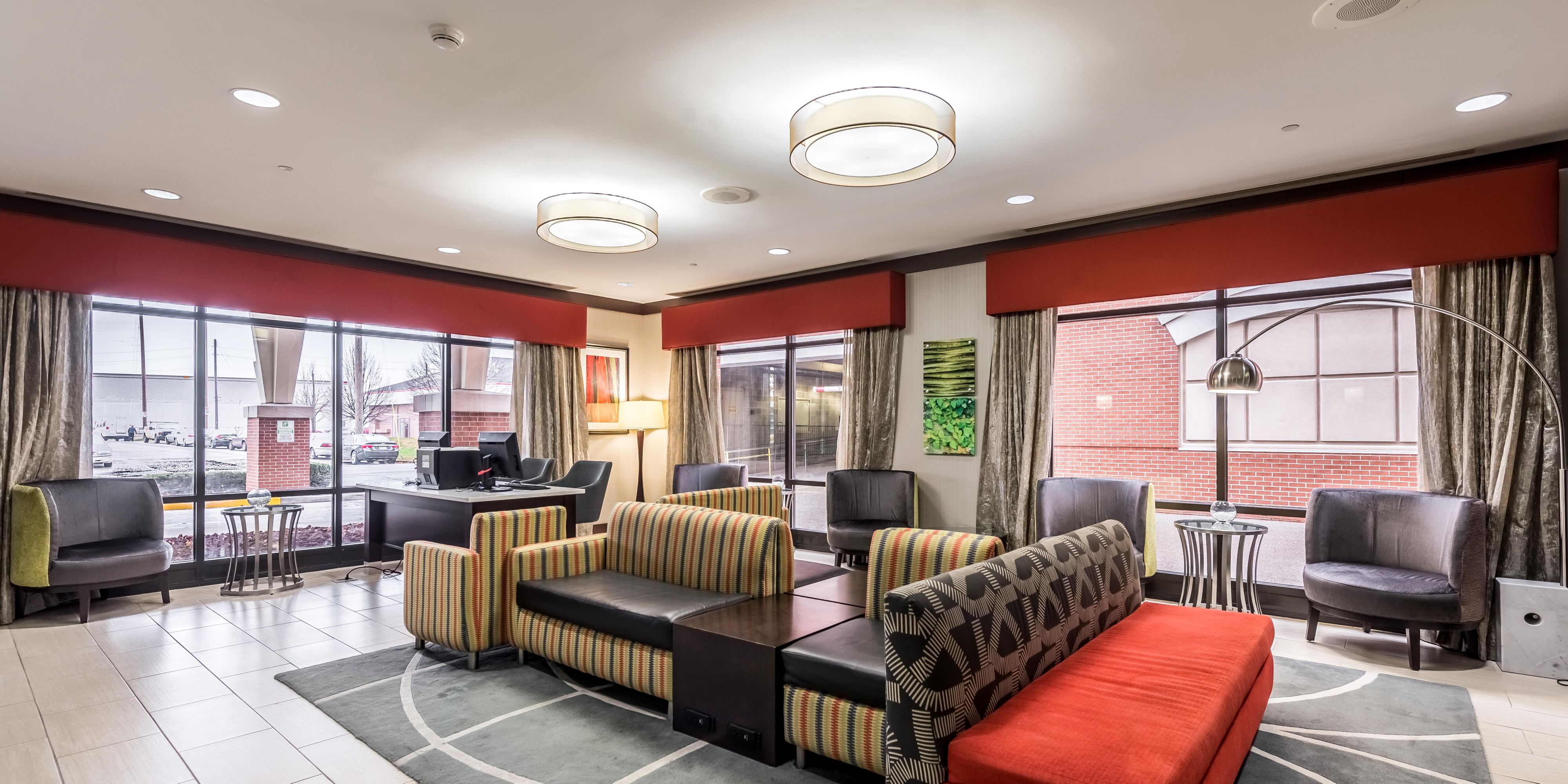 Pet Friendly Hotels Near Lucas Oil Stadium Holiday Inn Express Indianapolis South