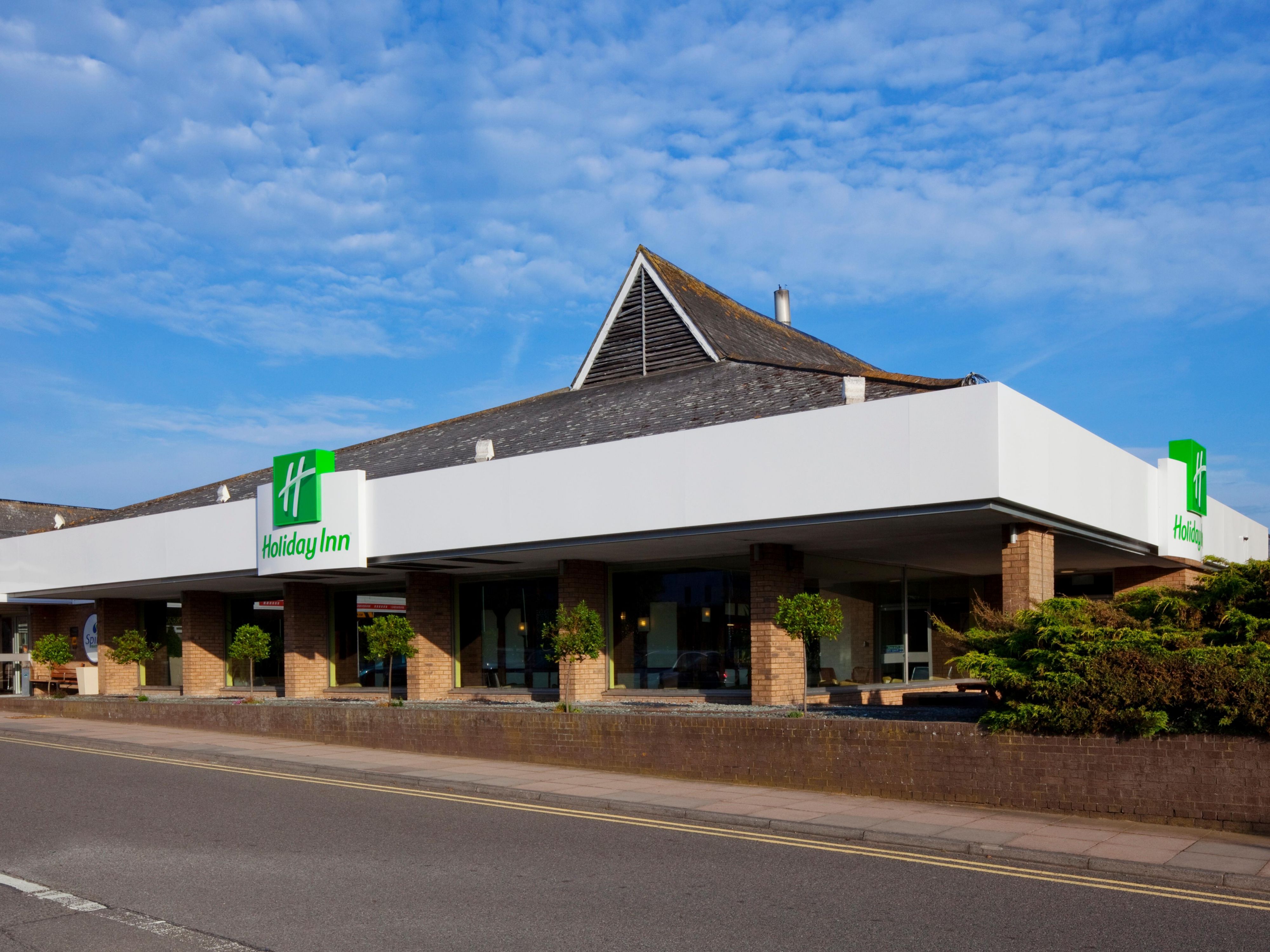 Situated in the leafy suburbs of Ipswich, our hotel offers more to its guests than just a place to sleep. Situated just off the A14 with ample transport links. Ideally situated, our hotel is just a stone throw away from many local attractions, including Ipswich Waterfront and Jimmy's Farm.

