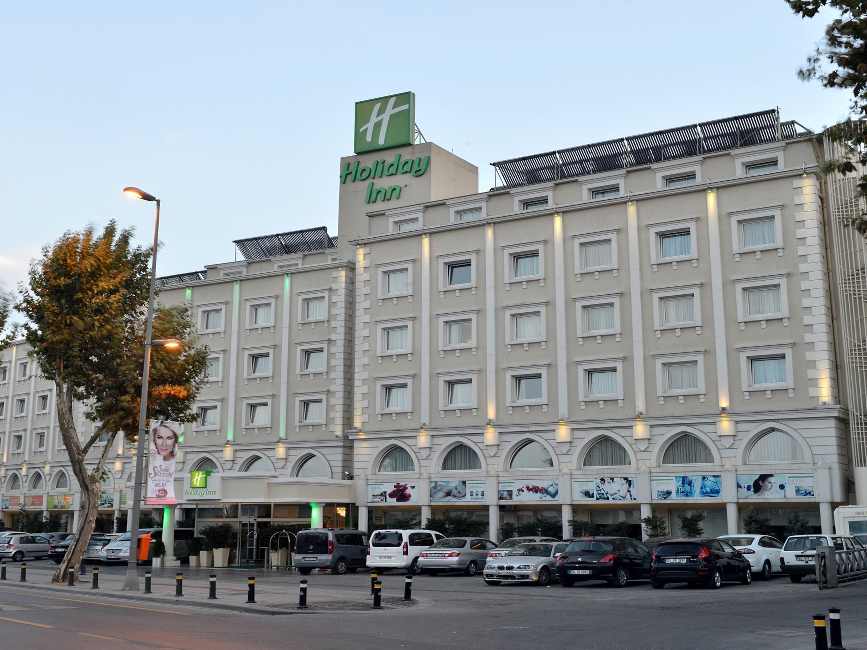 In the very center of Istanbul, 3km to important historical places like Topkapı Palace and Grand Bazaar. Besides, tram and bus stops having the wide transport net of the city are right in front of our hotel.