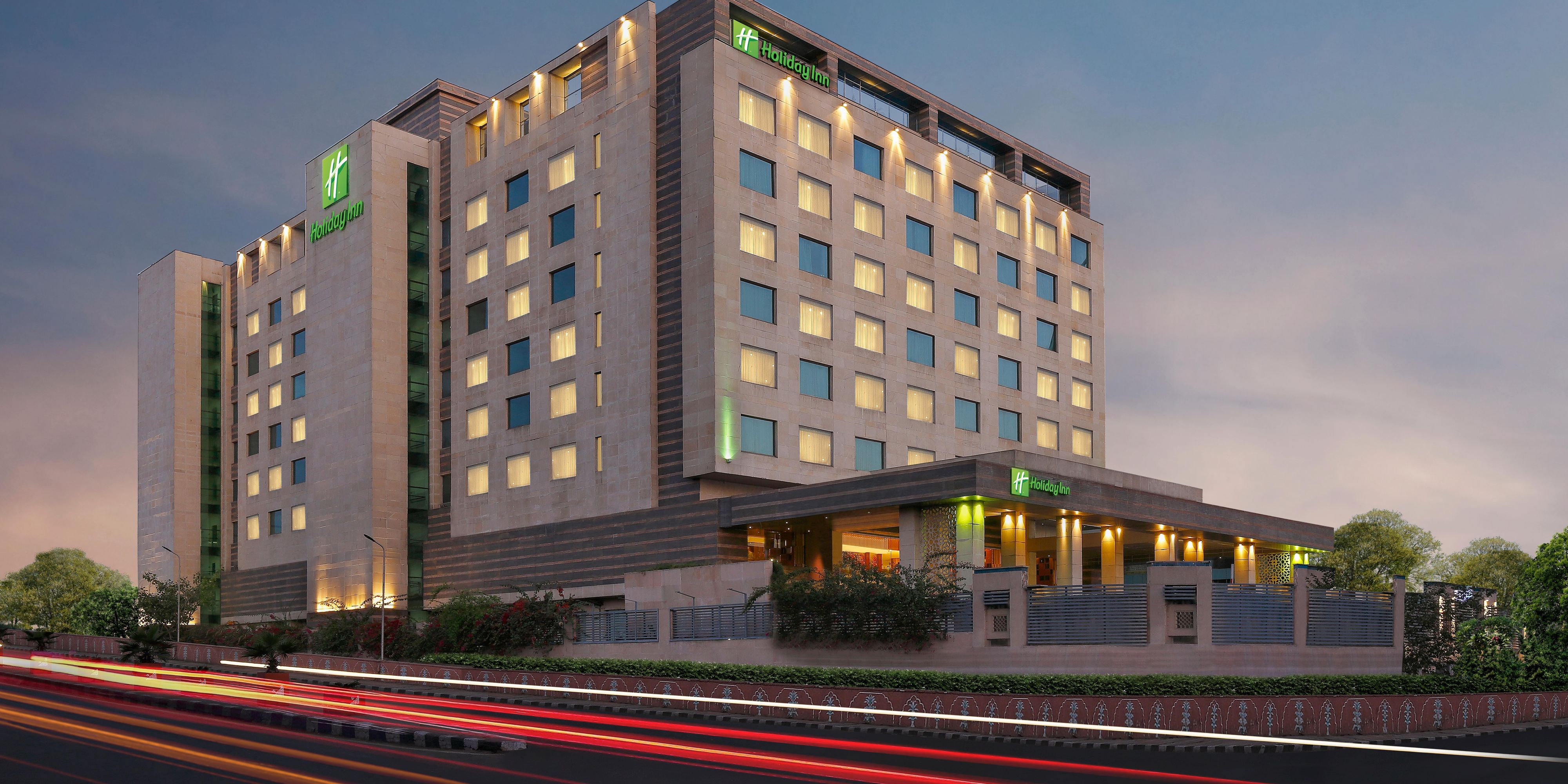 Holiday Inn Jaipur  Rajasthan 5949750165 2x1