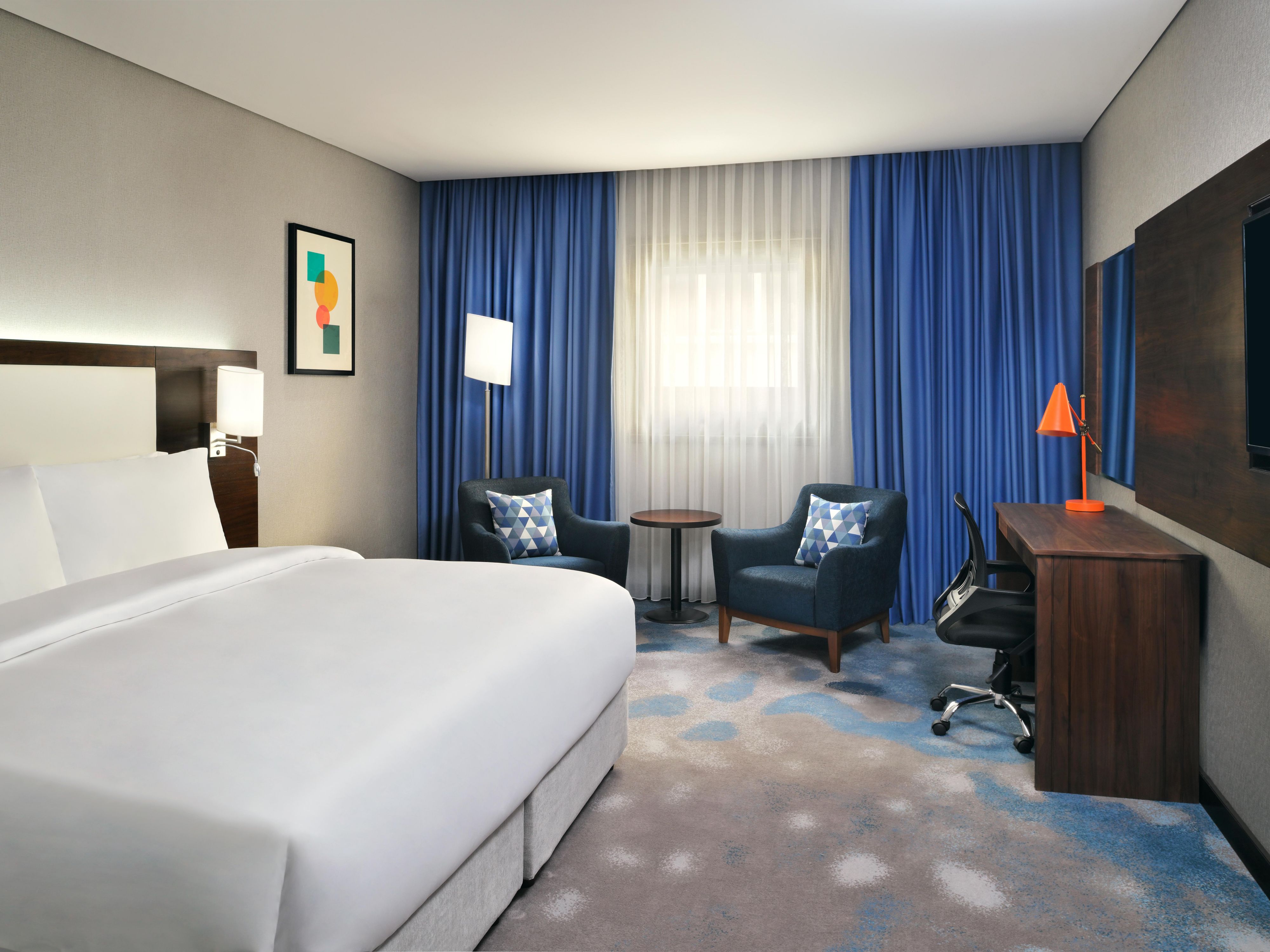 Dream away in Holiday Inn Jeddah Corniche’s spacious rooms